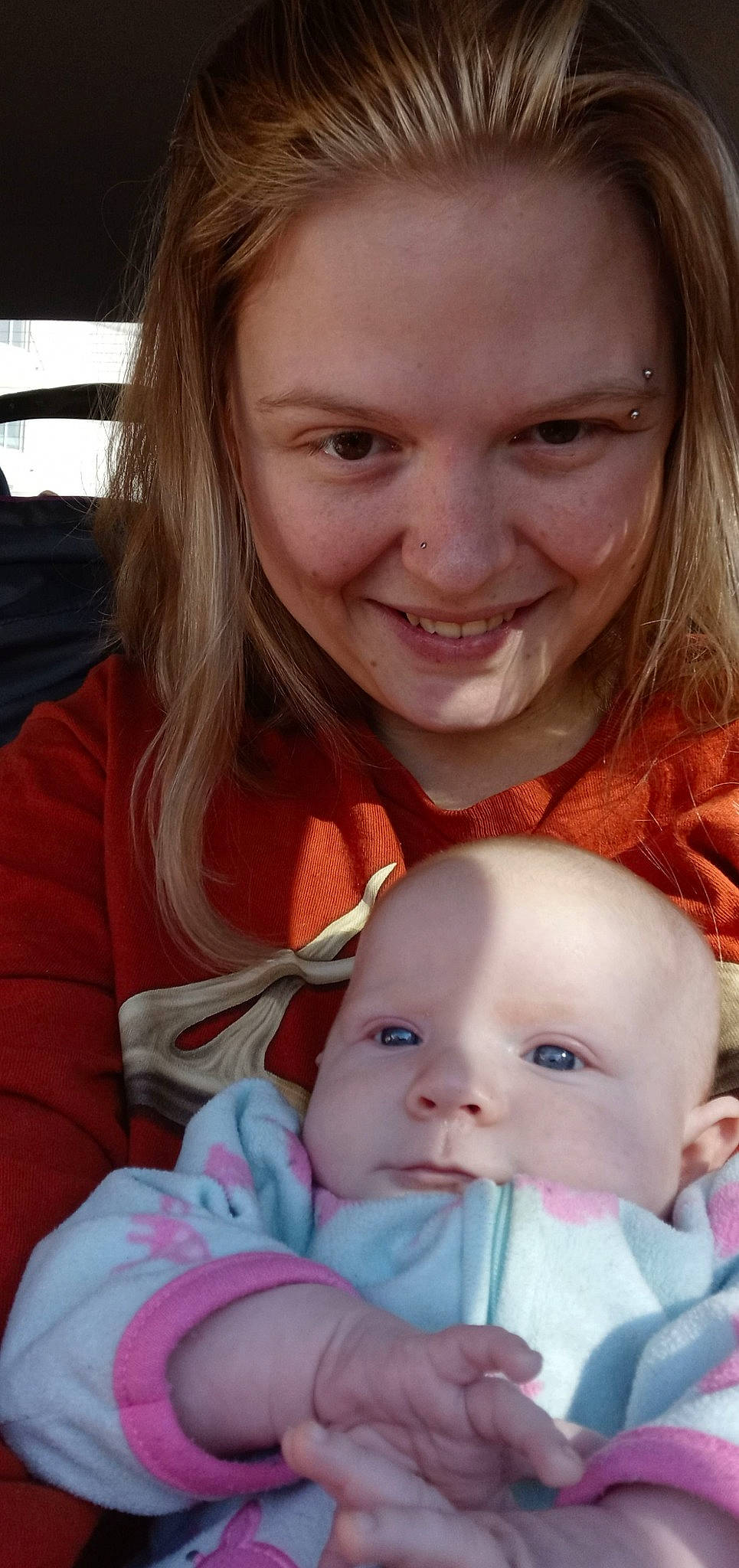 Laycie is registered to the contest to win money with this photo: cheek, chin, ear, eye, eyebrow, face, facial_expression, hair, happy, head, human, iris, joy, lip, mammal, mouth, nose, organ, person, photograph