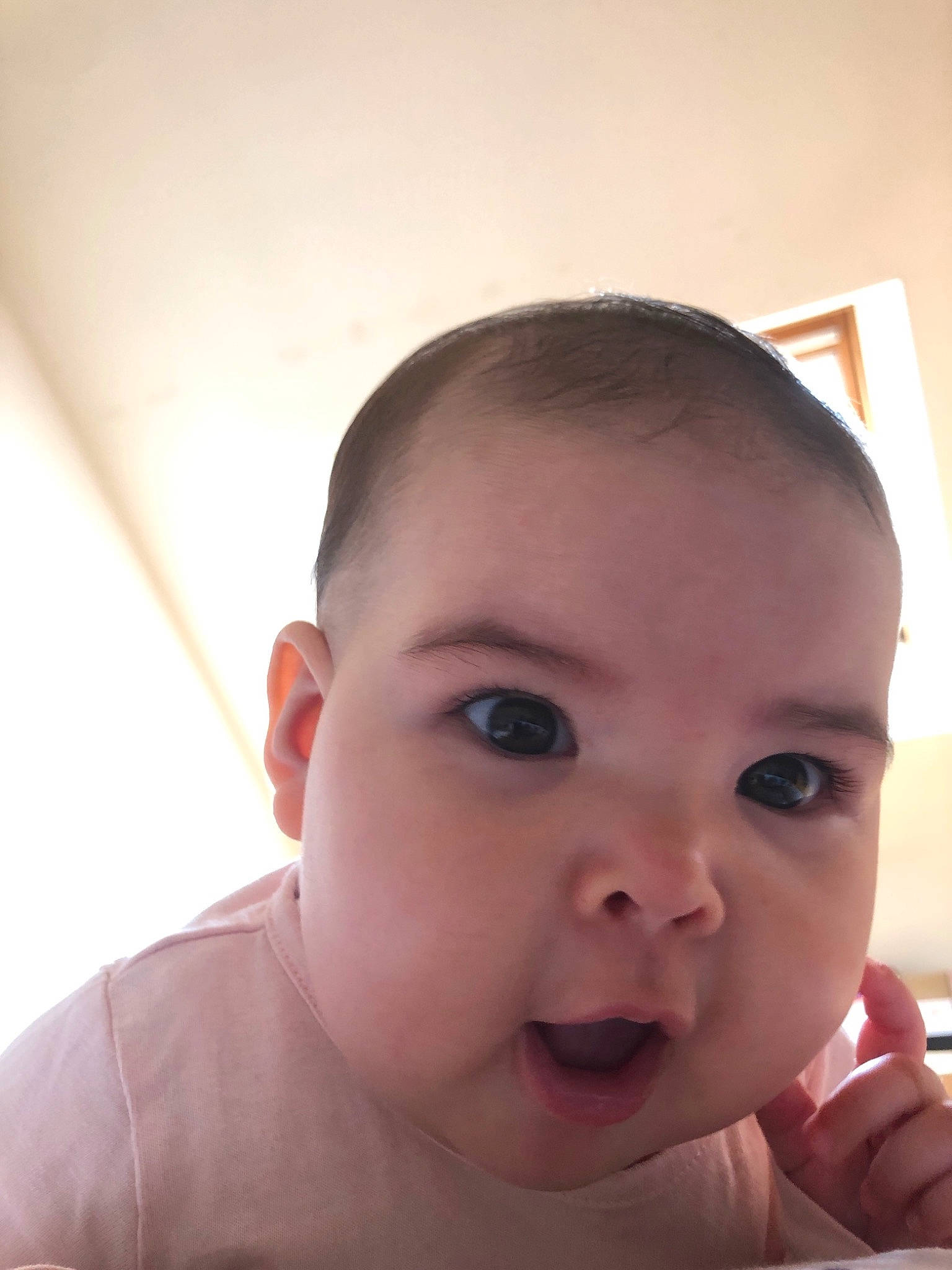 Inna participe au concours pour gagner de l'argent avec cette photo : baby, beauty, cheek, child, chin, close_up, ear, eye, eyebrow, face, facial_expression, forehead, head, iris, lip, mouth, nose, organ, person, skin