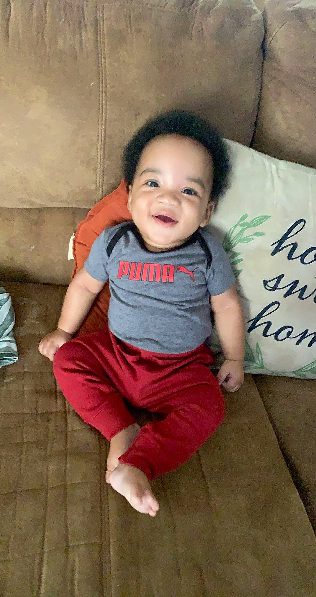 Rior is registered to the contest to win money with this photo: baby_toddler_clothing, beauty, cheek, eye, finger, flash_photography, floor, flooring, fun, hair, handwriting, happy, head, person, pink, skin, sleeve, smile, t_shirt, toddler