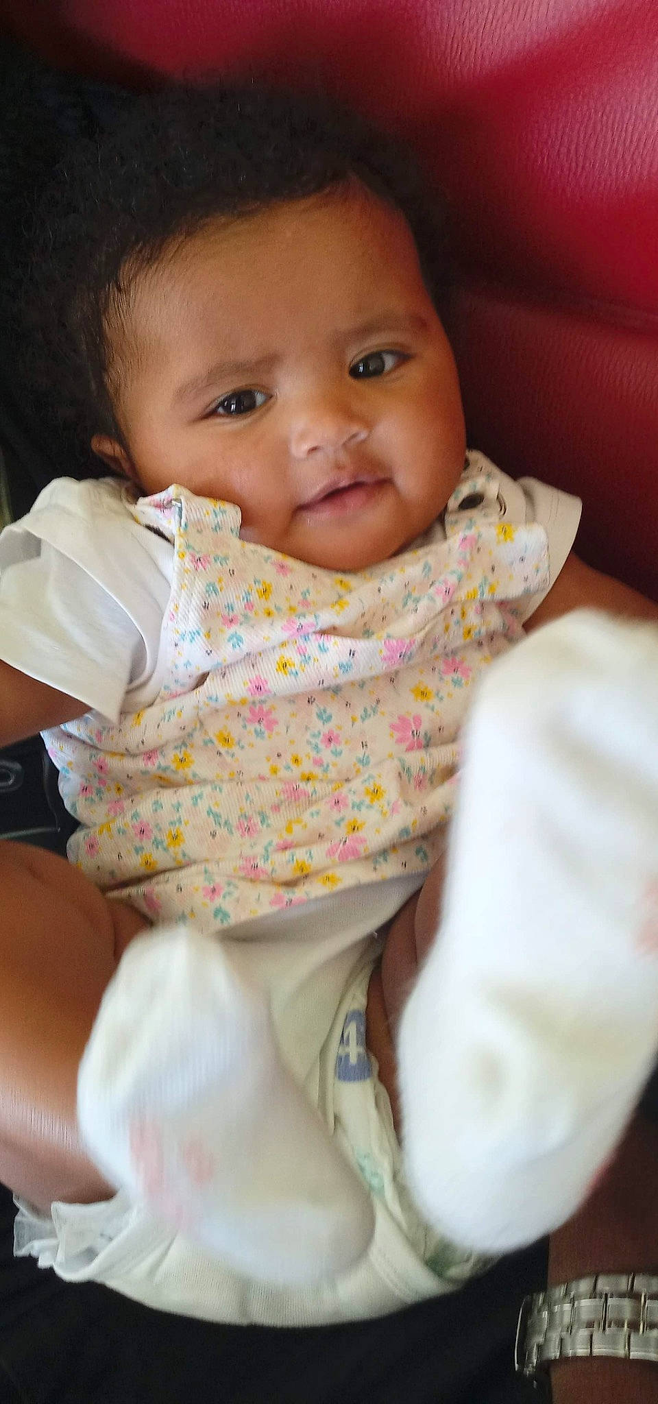 Aïcha Camara a rejoint le concours — aidez-le/la à gagner de superbes lots ! baby, baby_toddler_clothing, cheek, chin, comfort, eye, eyebrow, face, happy, head, iris, linens, lip, mouth, neck, nose, person, skin, sleeve, smile