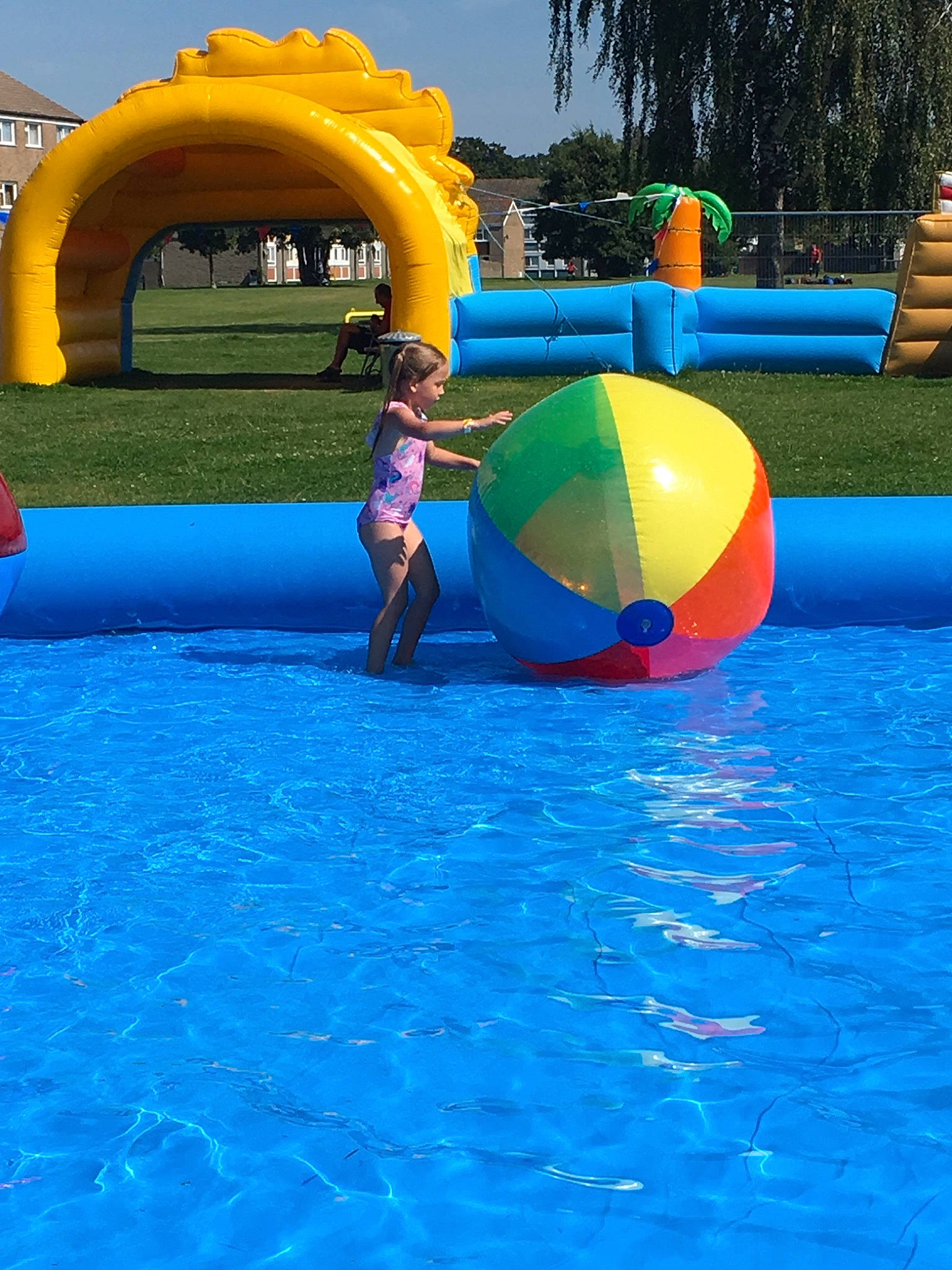 Franky is registered to the contest to win money with this photo: amusement_park, aqua, blue, chute, fun, games, inflatable, leisure, leisure_centre, majorelle_blue, nonbuilding_structure, outdoor_play_equipment, park, person, play, recreation, summer, swimming_pool, vacation, water