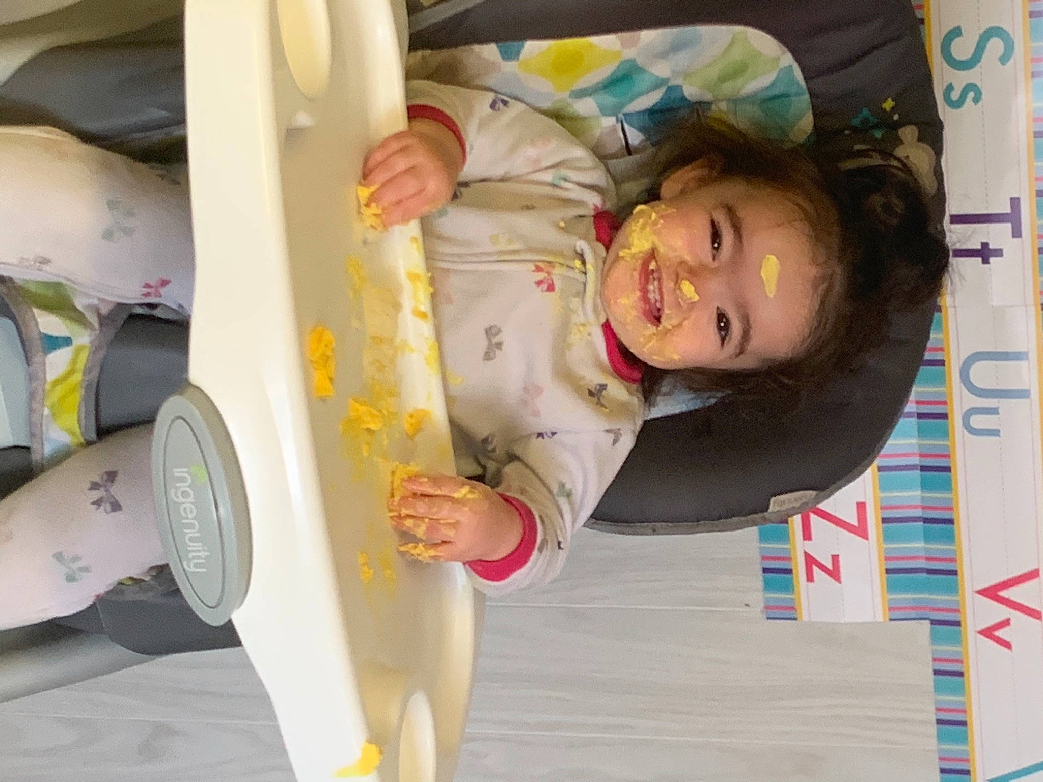 Ganellda is registered to the contest to win money with this photo: baby, baby_toddler_clothing, child, dishware, joy, paper_product, person, pink, plastic, plate, platter, porcelain, toddler, yellow