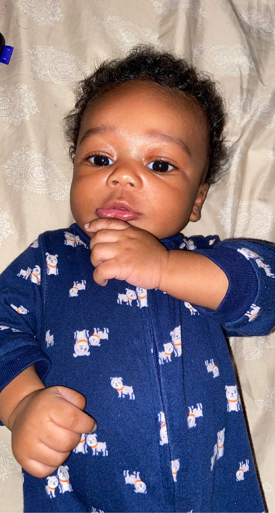 Khai is registered to the contest to win money with this photo: azure, baby_toddler_clothing, blue, cheek, chin, eye, eyelash, face, finger, gesture, hairstyle, hand, happy, head, iris, lip, nose, person, skin, sleeve