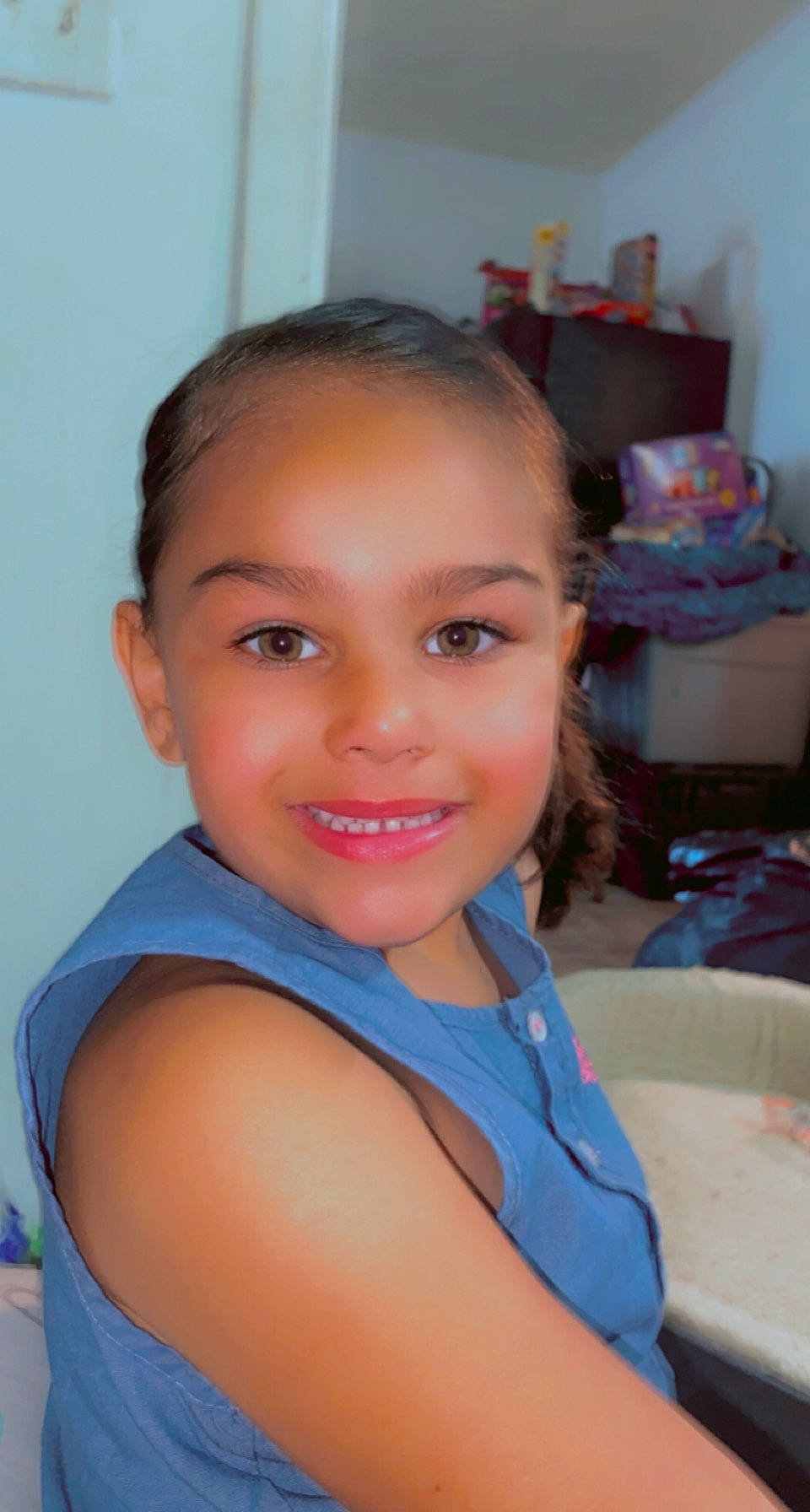 Riniyah is registered to the contest to win money with this photo: abdomen, black_hair, cheek, chest, electric_blue, eyebrow, eyelash, forehead, happy, iris, jaw, joy, lip, long_hair, neck, nose, person, shoulder, skin, smile