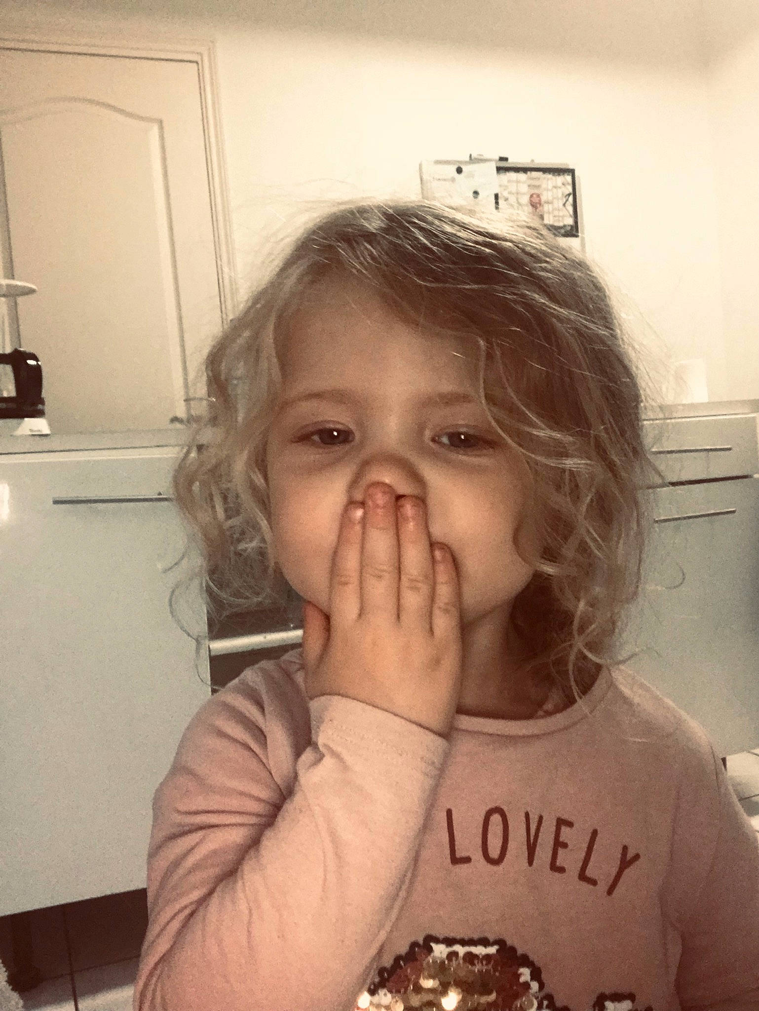 Camilya a rejoint le concours — aidez-le/la à gagner de superbes lots ! cheek, child, cool, ear, eyelash, finger, food, fun, gesture, happy, head, iris, jaw, lip, mouth, nose, organ, person, smile, thumb