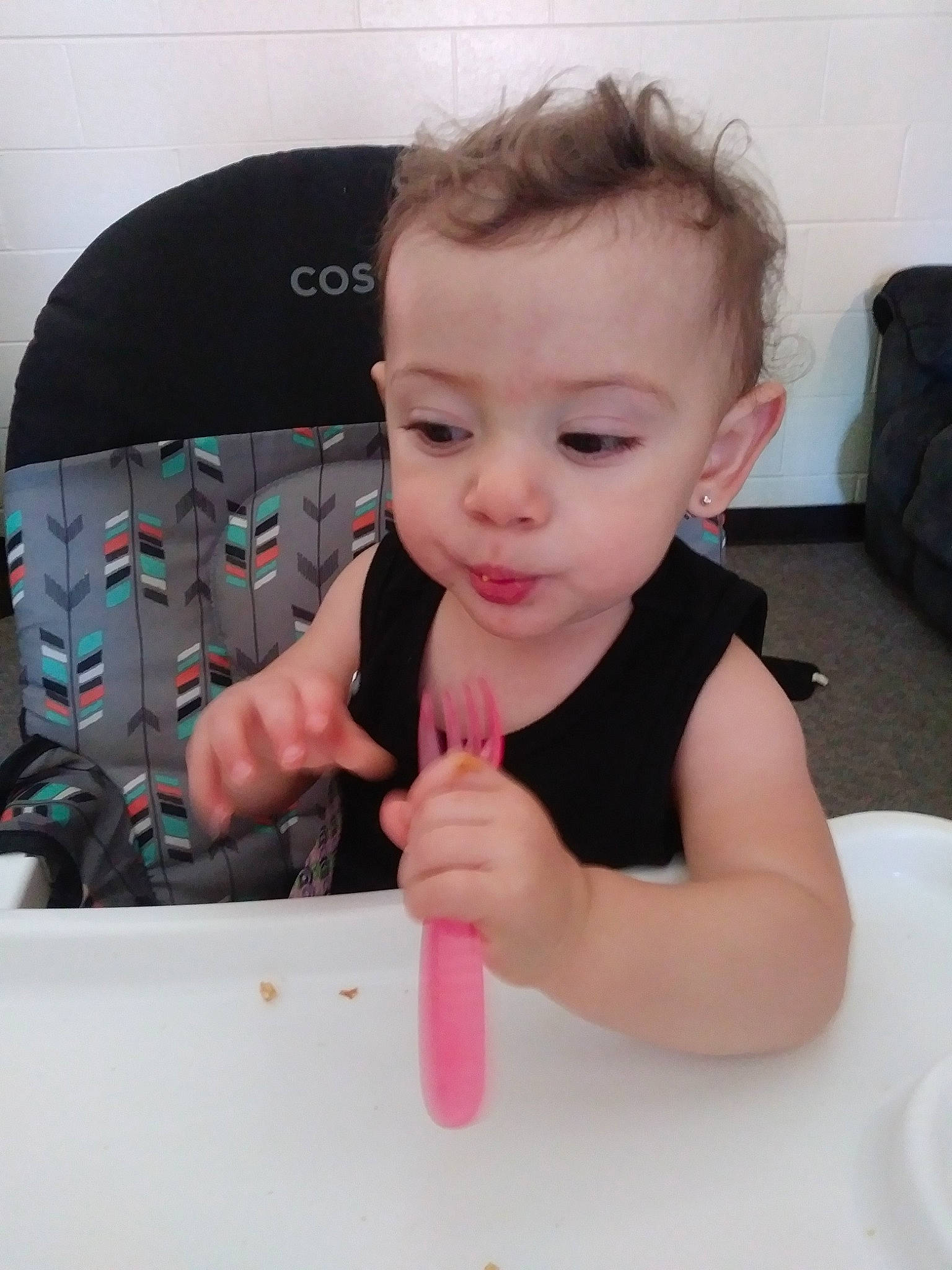 Ezrabay is registered to the contest to win money with this photo: arm, baby, cheek, child, face, finger, hand, head, person, play, skin, thumb, toddler