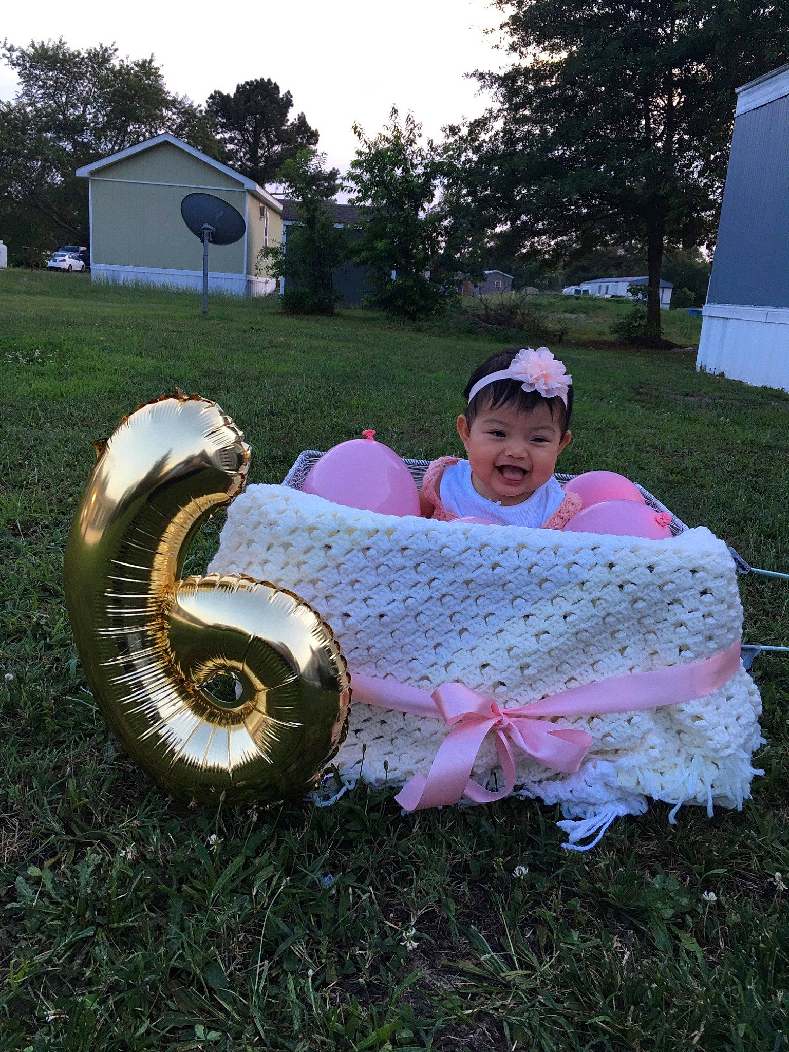 Emely is registered to the contest to win money with this photo: art, automotive_tire, environmental_art, event, fun, grass, grass_family, lawn, lawn_ornament, leisure, person, plant, python, python_family, reptile, scaled_reptile, serpent, sky, snake, tire