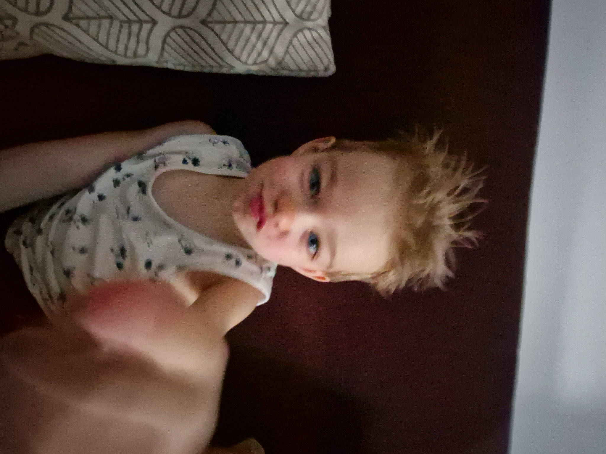 Malo participe au concours pour gagner de l'argent avec cette photo : baby, baby_toddler_clothing, cheek, chest, child, comfort, dress, elbow, finger, flash_photography, fun, human_body, nose, pattern, person, sitting, skin, sleeve, smile, toddler