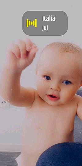 Hugo a rejoint le concours — aidez-le/la à gagner de superbes lots ! baby, bathing, cheek, chest, child, ear, eyebrow, eyelash, finger, gesture, happy, human_body, nail, nose, person, skin, smile, stomach, thumb, toddler