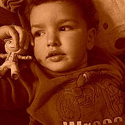 Donovann participe au concours pour gagner de l'argent avec cette photo :