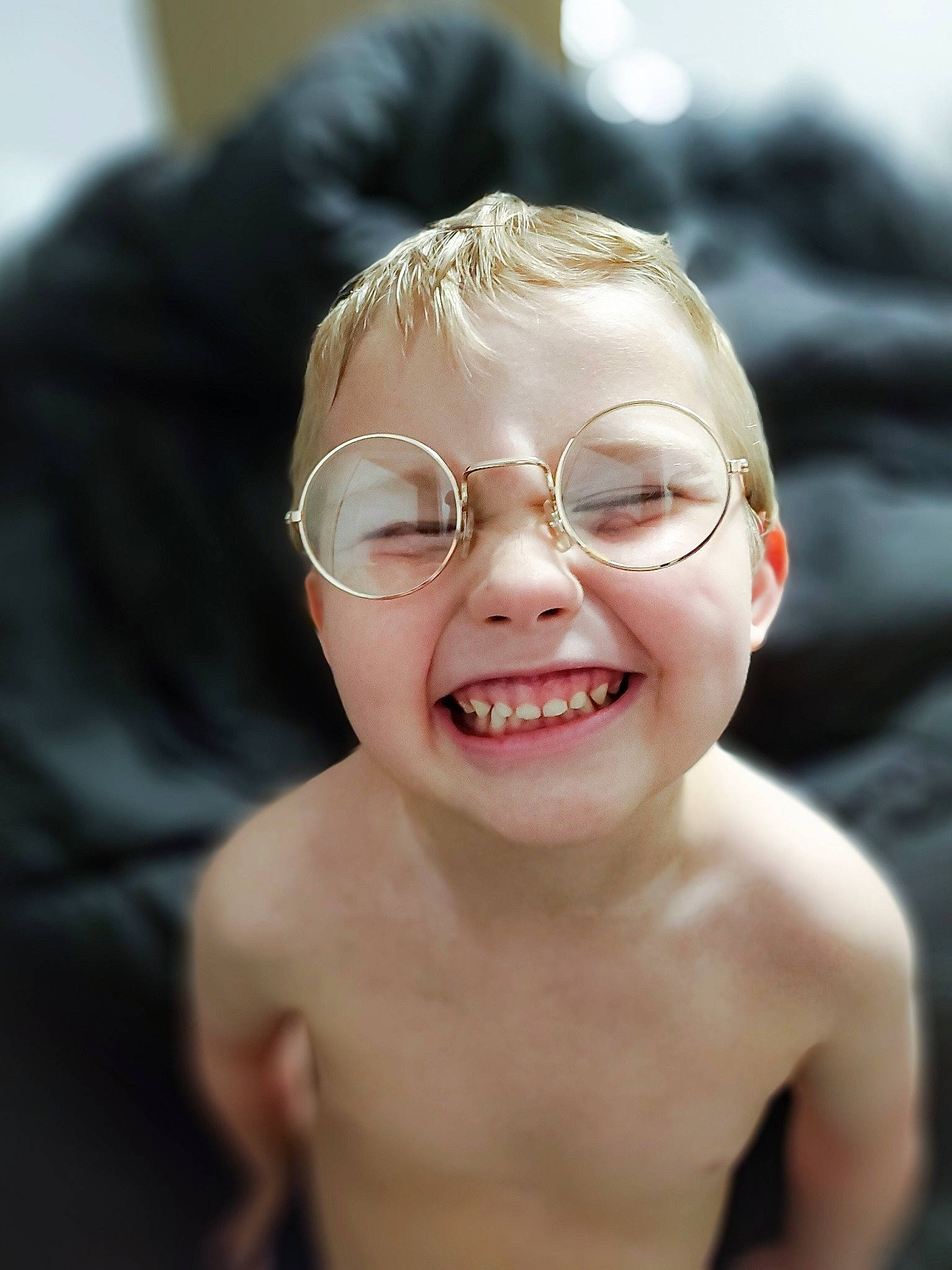 Ian is registered to the contest to win money with this photo: arm, cheek, chin, ear, eye, eyebrow, eyelash, eyewear, face, forehead, glasses, hair, hand, head, joy, lip, mouth, nose, person, skin