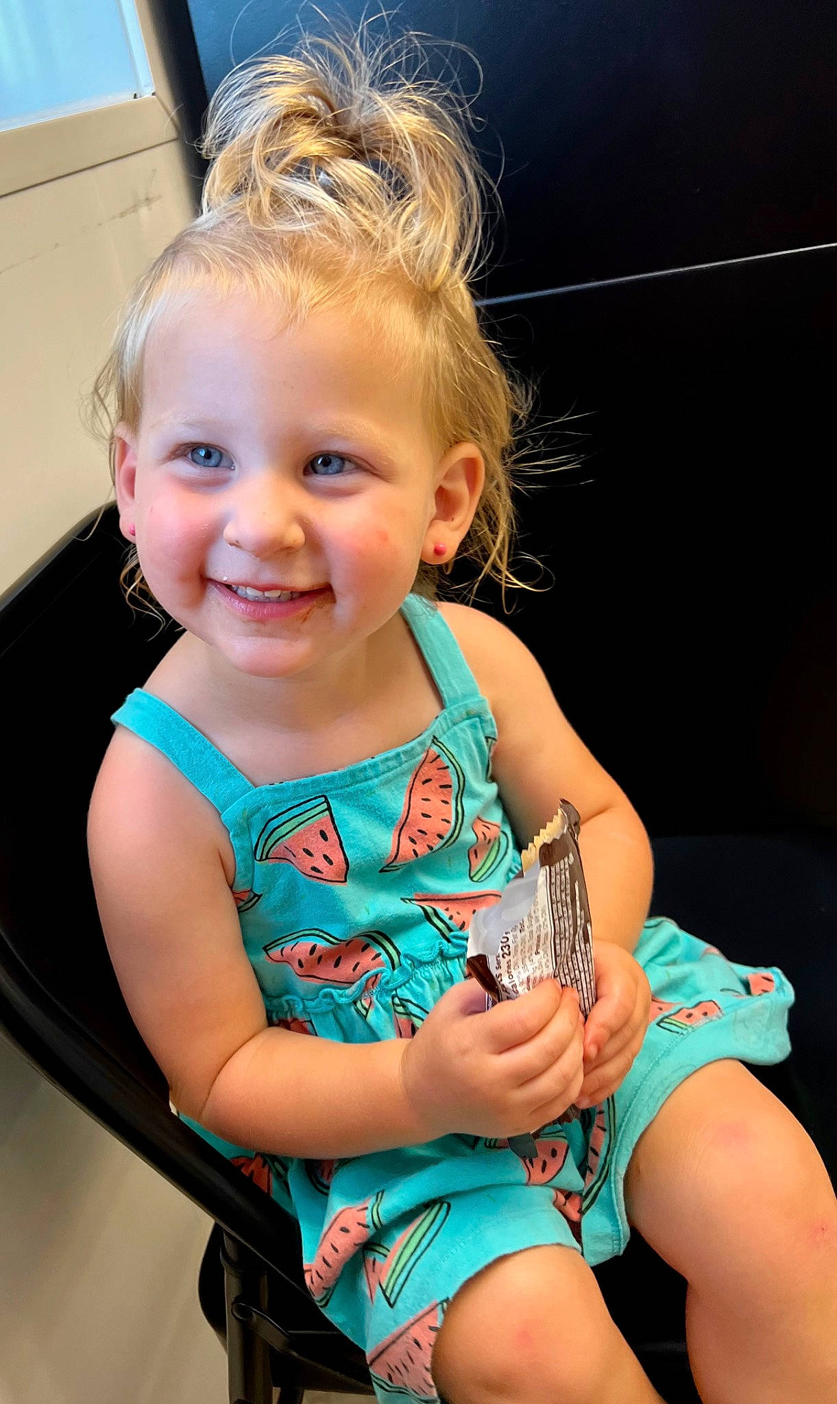 Everly is registered to the contest to win money with this photo: arm, baby_toddler_clothing, blue, cheek, clothing, eye, face, facial_expression, finger, hand, happy, head, iris, joy, mammal, neck, organ, person, photograph, shoulder