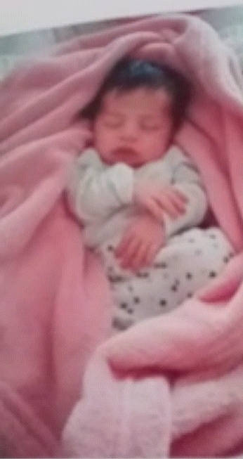 Elehna participe au concours pour gagner de l'argent avec cette photo : baby, bed, bedtime, blurred, cheek, child, childbirth, close_up, eye, face, hand, head, lip, mouth, nap, nose, person, pink, skin, sleep