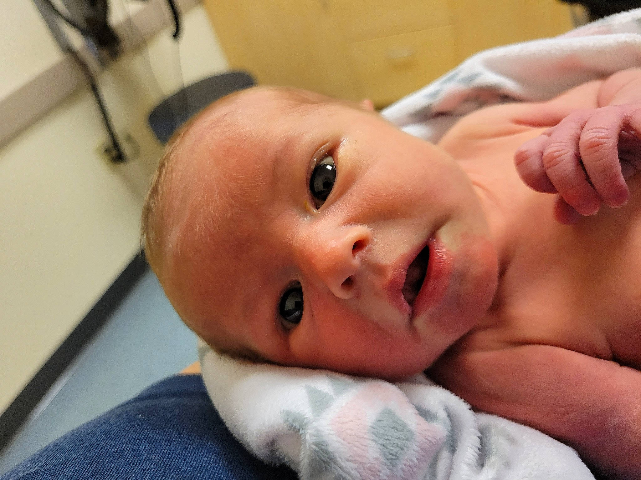 Chole is registered to the contest to win money with this photo: baby, cheek, chest, chin, ear, eye, eyebrow, eyelash, face, finger, forehead, head, human_body, iris, lip, mouth, neck, nose, person, skin