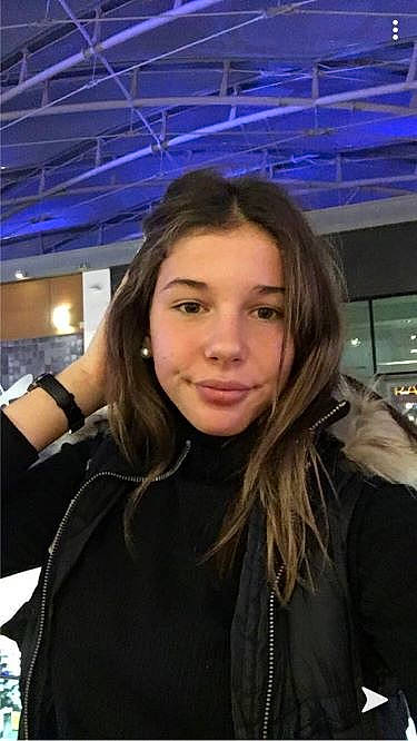 Kassandra a rejoint le concours — aidez-le/la à gagner de superbes lots ! beauty, black_hair, blond, brown_hair, eyebrow, face, hair, hairstyle, layered_hair, lip, long_hair, person, photography, selfie, smile