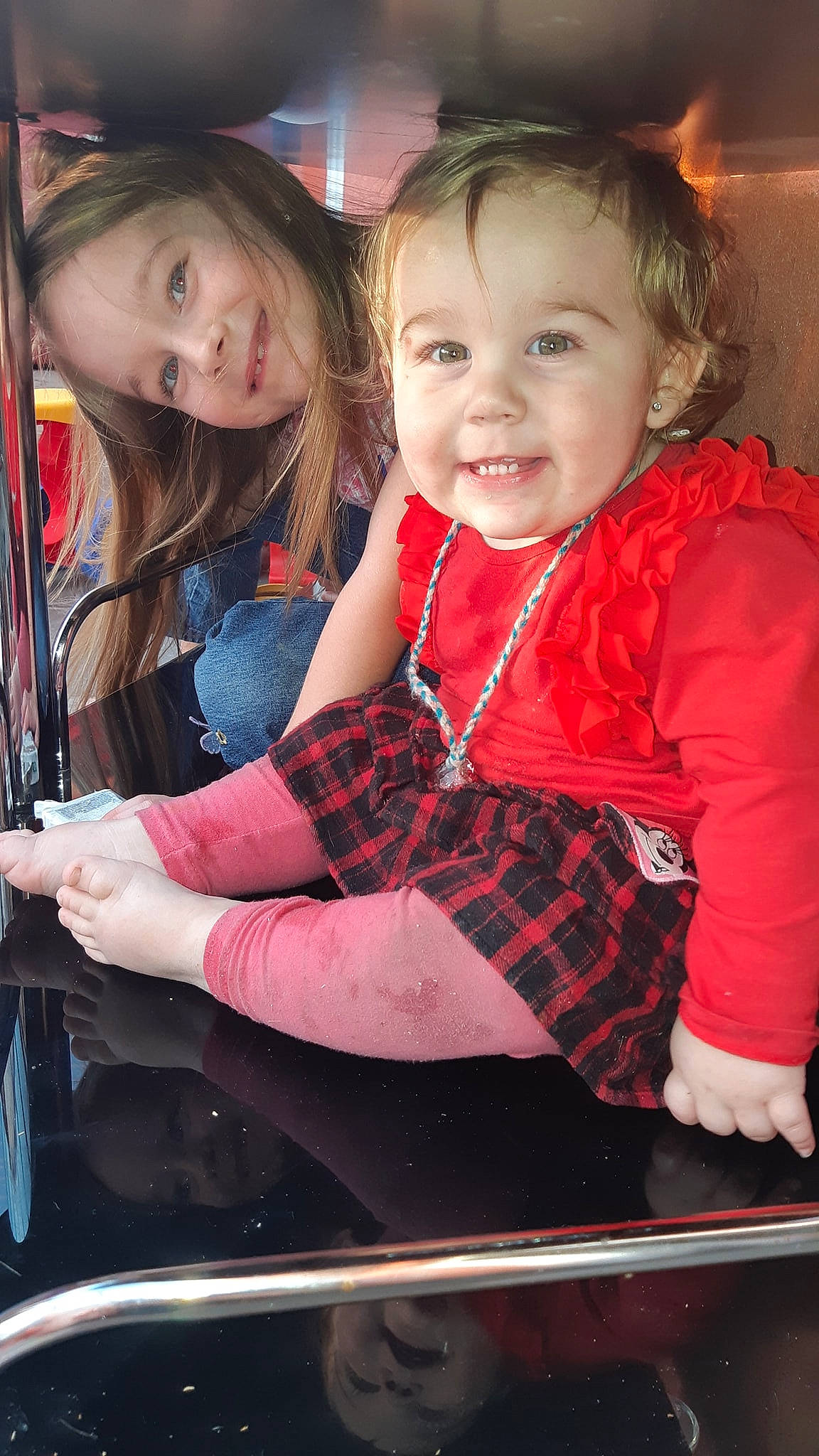 Crystal participe au concours pour gagner de l'argent avec cette photo : cheek, child, child_model, daughter, design, face, fun, joy, pattern, person, plaid, skin, smile, toddler