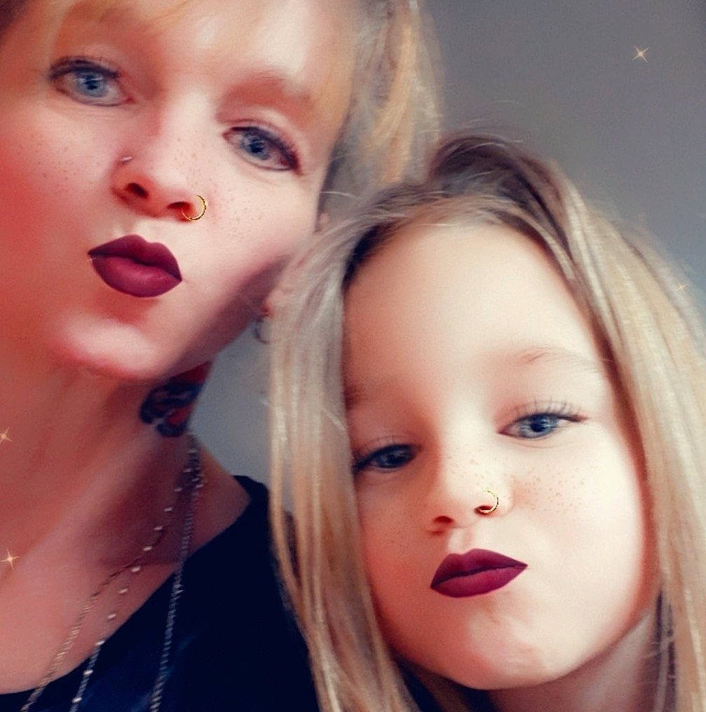 Oceane participe au concours pour gagner de l'argent avec cette photo : beauty, blond, cheek, child, child_model, chin, eye, eyebrow, eyelash, face, hair, head, jaw, lip, long_hair, mouth, nose, person, photography, selfie