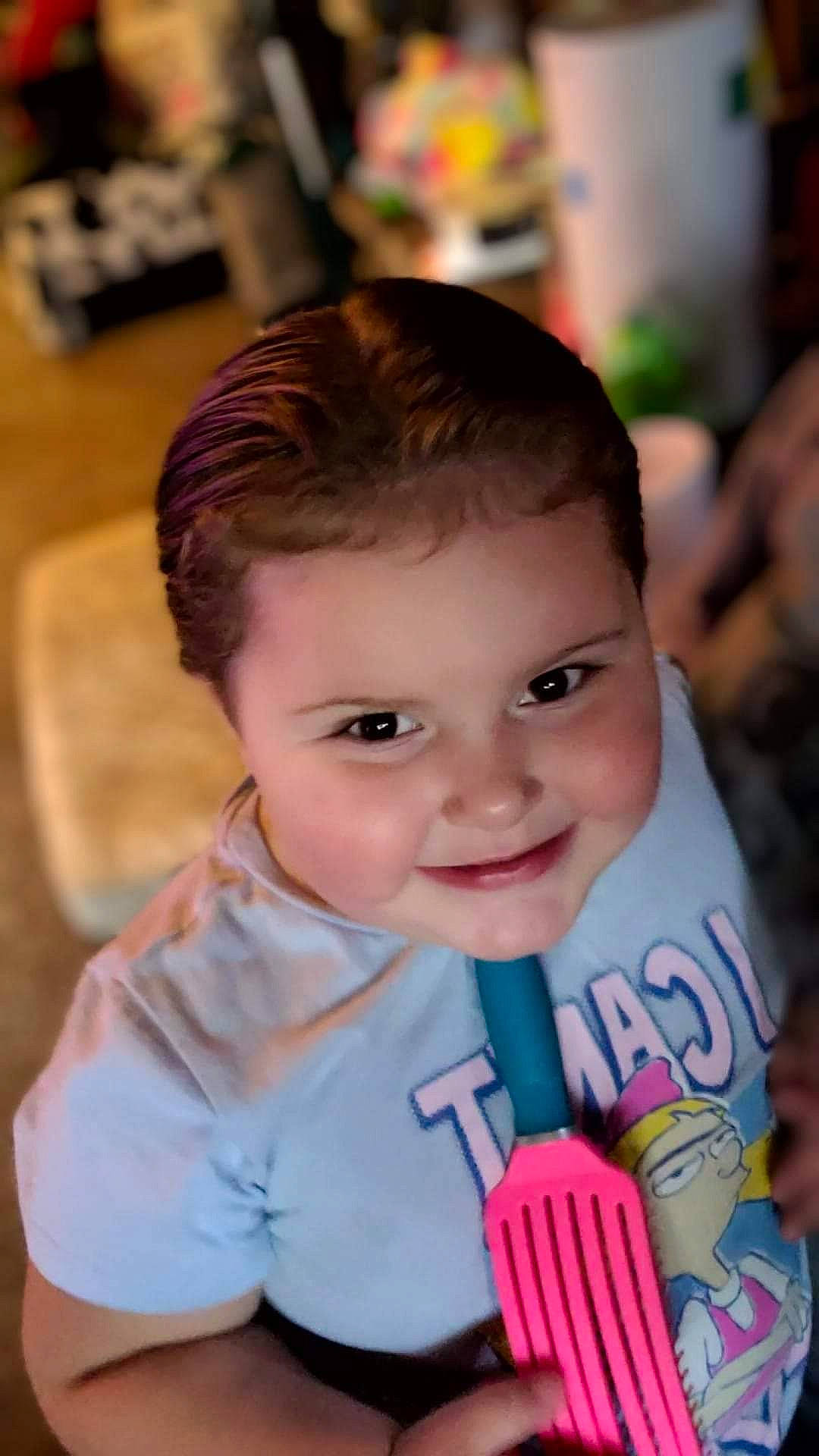 Makayla is registered to the contest to win money with this photo: baby, baby_products, chair, cheek, child, event, fun, happy, holiday, iris, joy, leisure, party, person, recreation, sitting, skin, smile, t_shirt, tie