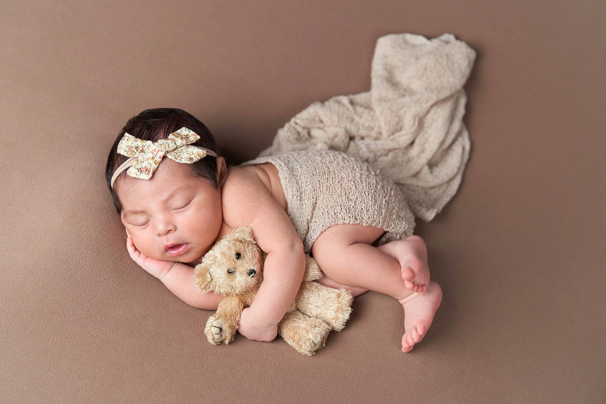 Aviana is registered to the contest to win money with this photo: arm, art, baby, baby_sleeping, baby_toddler_clothing, cap, eye, flash_photography, flooring, happy, headband, headgear, headpiece, headwear, human_body, jewellery, leg, pattern, person, sleeve