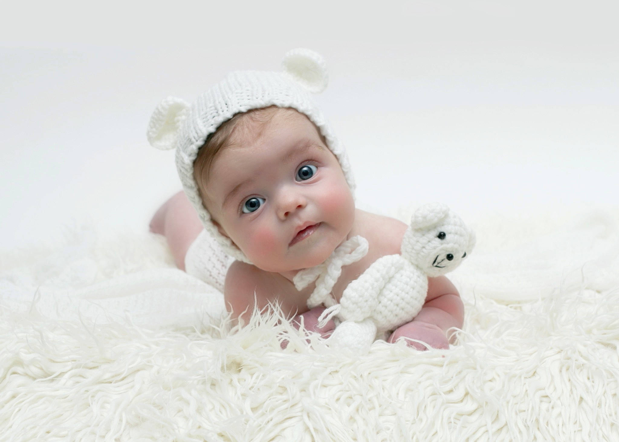Violet is registered to the contest to win money with this photo: baby, baby_products, baby_sleeping, baby_toddler_clothing, cap, child, comfort, doll, eye, fawn, fur, happy, headband, headgear, headpiece, linens, person, stuffed_toy, teddy_bear, toddler