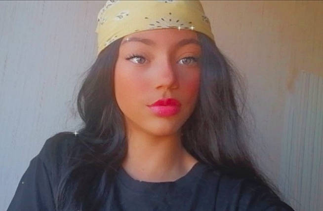 Lïah a rejoint le concours — aidez-le/la à gagner de superbes lots ! cap, chin, clothing, costume_hat, eye, eyebrow, eyelash, fashion_design, forehead, hair, head, headgear, headpiece, headwear, jaw, lip, lipstick, neck, nose, person