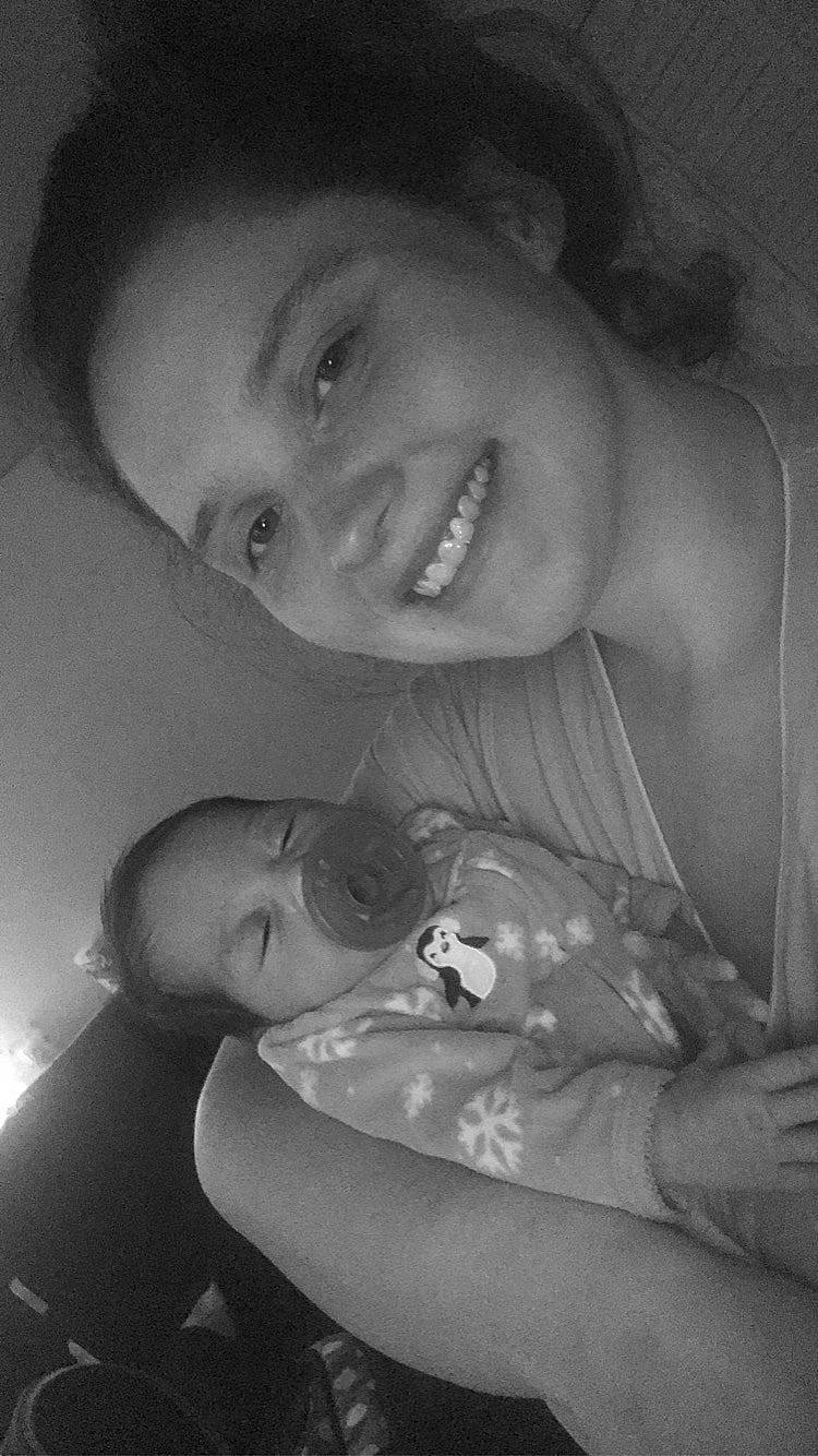 Mazaray is registered to the contest to win money with this photo: arm, black, comfort, eye, eyebrow, face, facial_expression, flash_photography, human, joy, leg, lip, mouth, muscle, neck, nose, organ, person, shoulder, skin