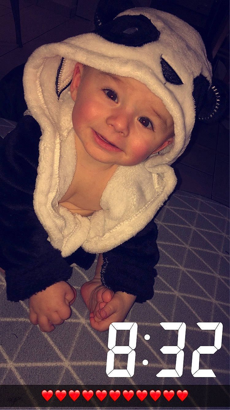 Sohan a rejoint le concours — aidez-le/la à gagner de superbes lots ! baby, baby_toddler_clothing, cap, cheek, child, chin, face, fashion_accessory, flash_photography, flooring, fun, fur, happy, headwear, iris, lip, person, skin, sleeve, smile