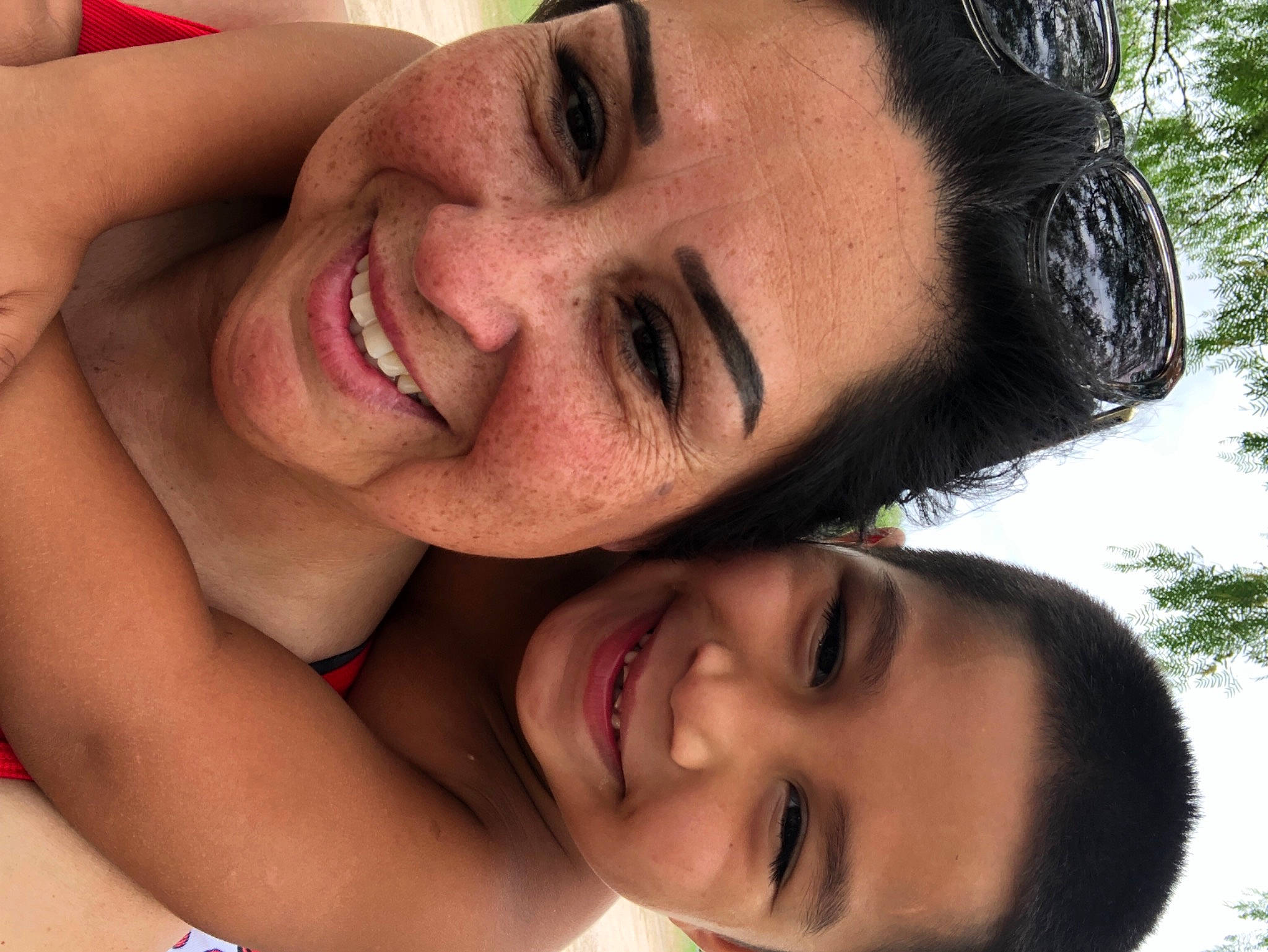 Zadrian is registered to the contest to win money with this photo: cheek, chin, eyelash, face, facial_expression, forehead, fun, gesture, happy, human, interaction, jaw, joy, lip, mouth, muscle, neck, nose, organ, person