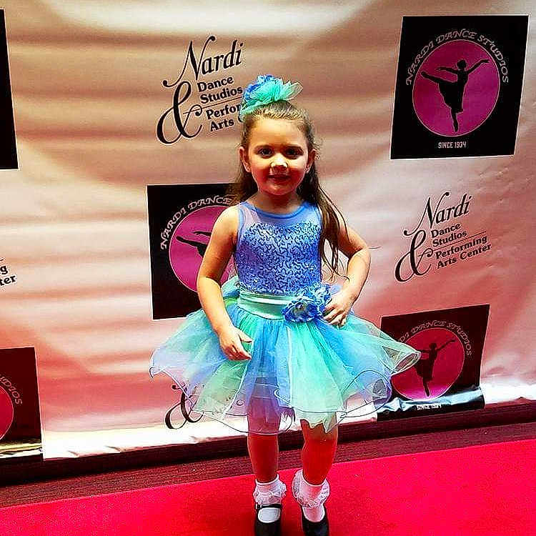 Lillyanna is registered to the contest to win money with this photo: carpet, child, competition, costume, fashion, fashion_design, flooring, fun, girl, magenta, performance, person, pink, product, red_carpet