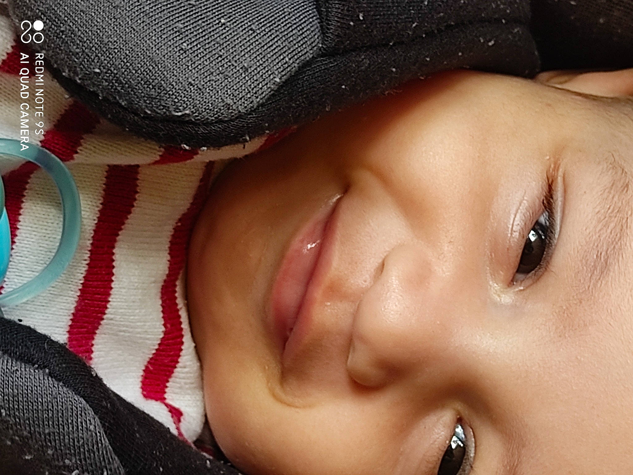 Adem a rejoint le concours — aidez-le/la à gagner de superbes lots ! beauty, body_jewelry, cheek, child, chin, close_up, eyebrow, eyelash, facial_expression, forehead, headgear, headwear, iris, jaw, lip, nose, organ, person, photography, portrait_photography