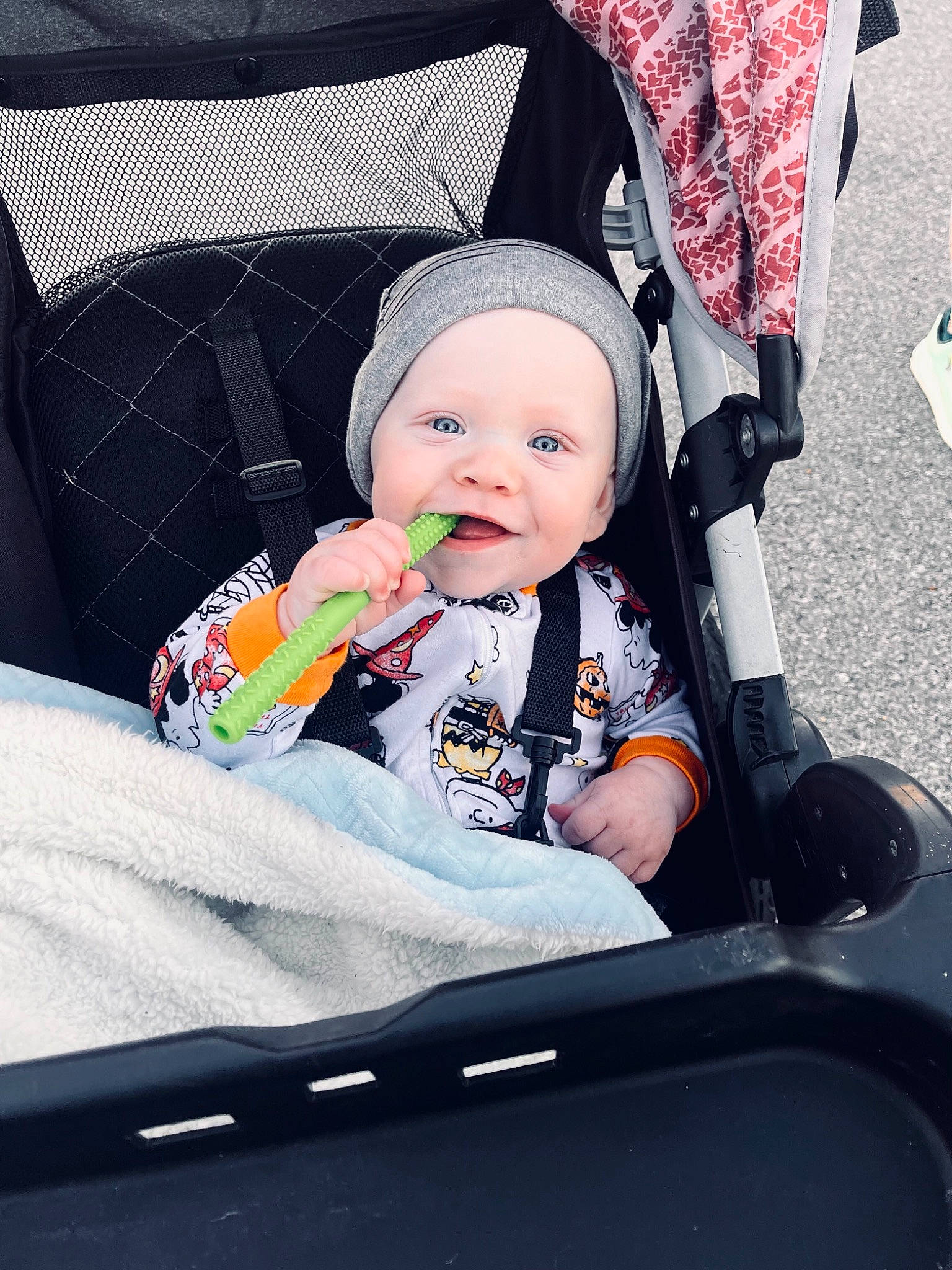 Cason is registered to the contest to win money with this photo: auto_part, baby, baby_carriage, baby_in_car_seat, baby_products, baby_safety, baby_toddler_clothing, car_seat, child, comfort, fun, happy, hat, headwear, lap, motor_vehicle, pattern, person, sitting, sleeve