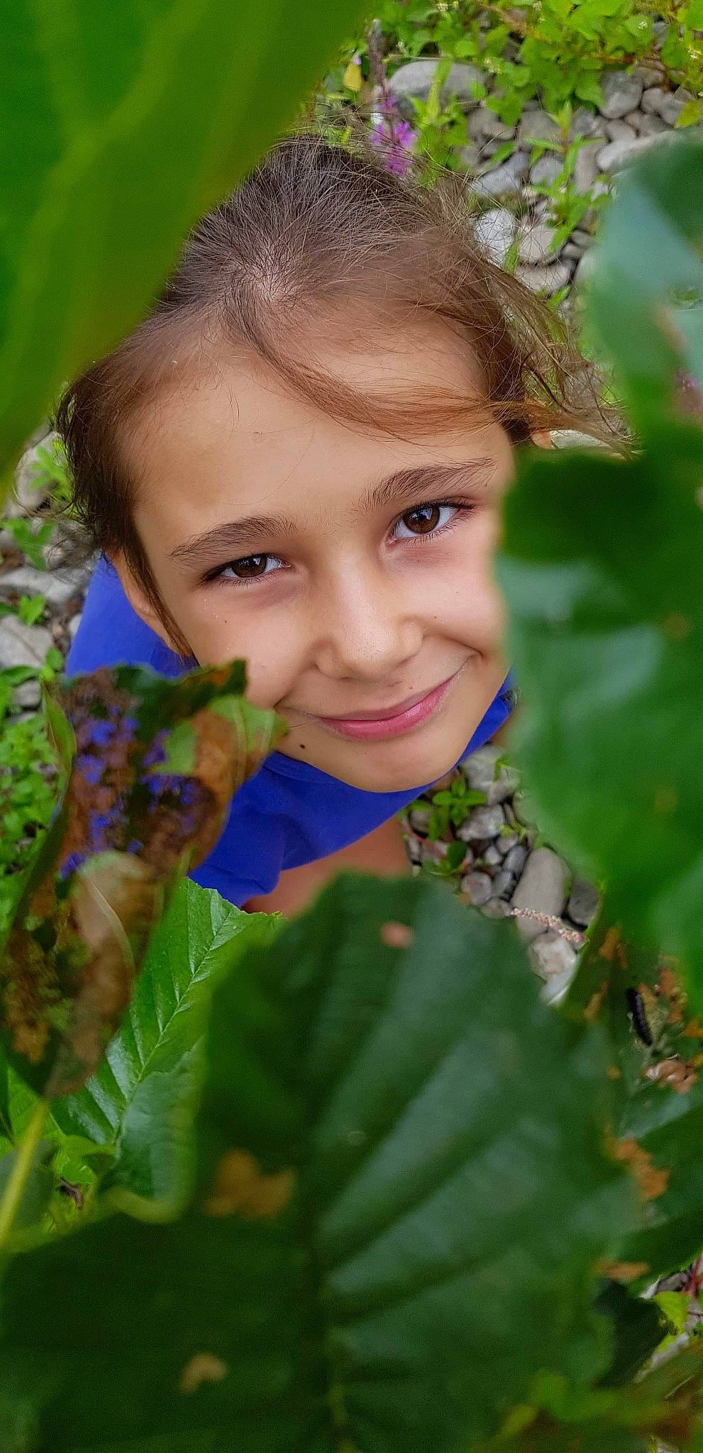Jessica a rejoint le concours — aidez-le/la à gagner de superbes lots ! child, eye, face, flower, iris, ivy, joy, leaf, person, plant, portrait, portrait_photography, skin, smile