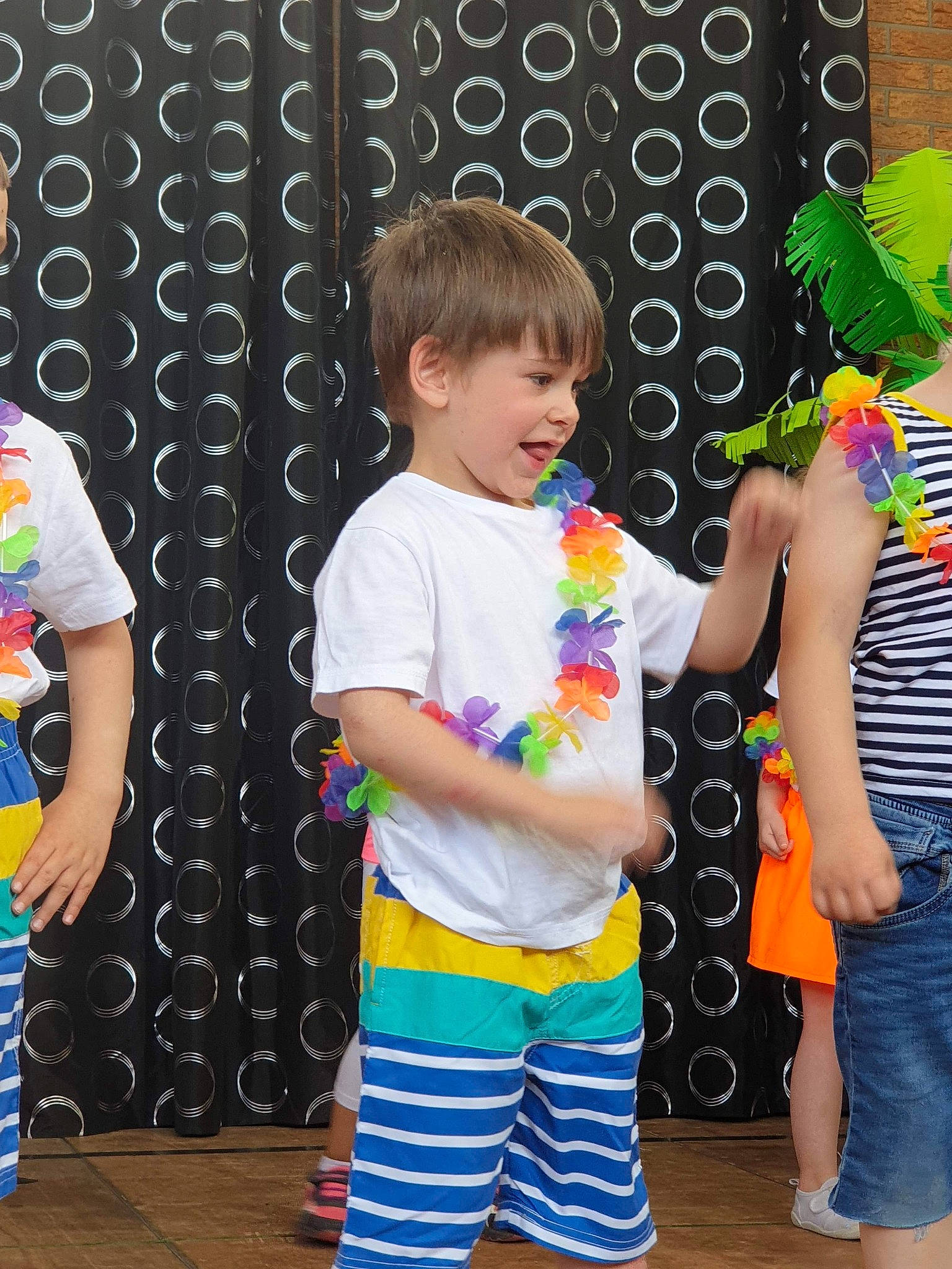 Ethan a rejoint le concours — aidez-le/la à gagner de superbes lots ! child, fun, party, person, play, summer, toddler, vacation