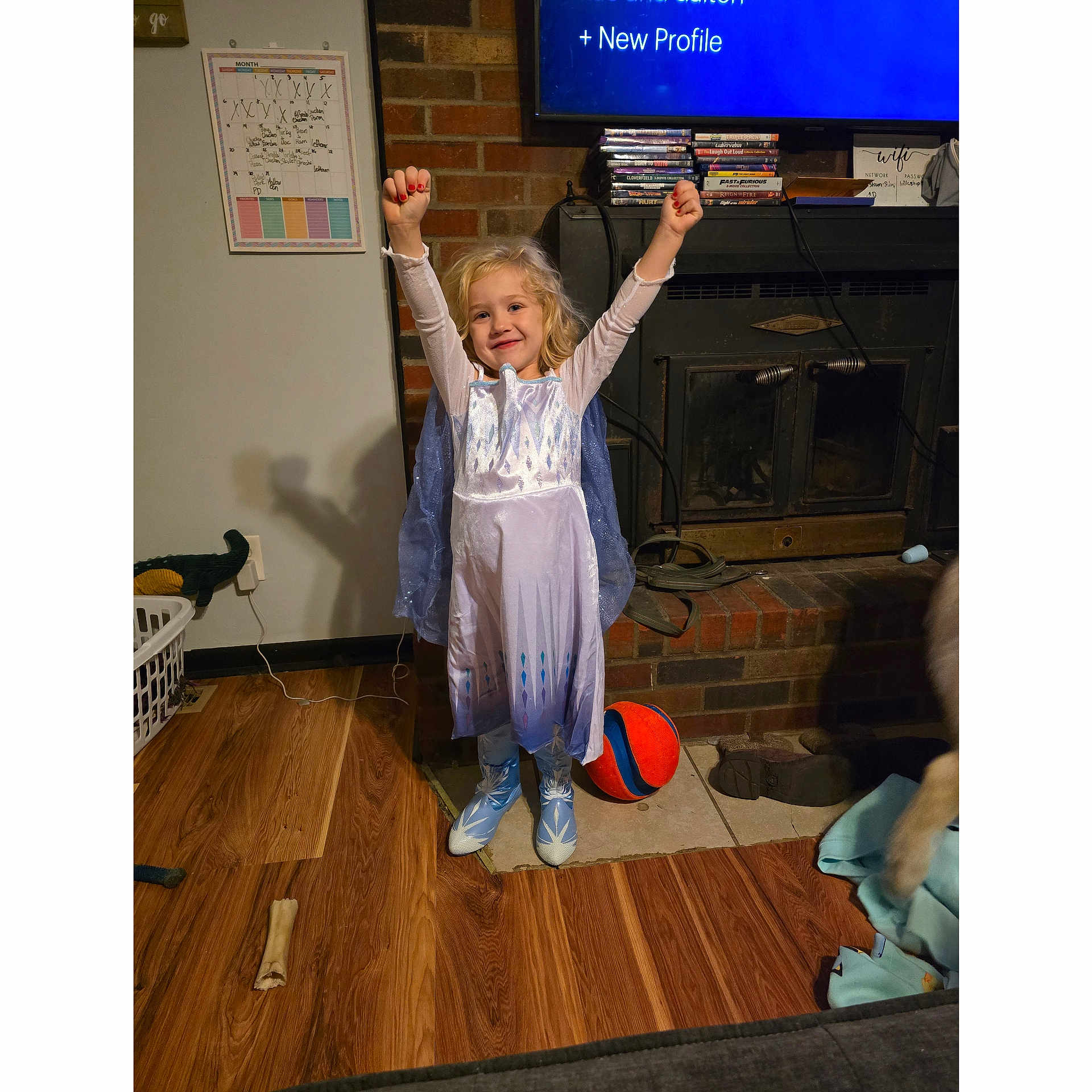 Kinna joined the competition — help win amazing prizes! ball, basketball, basketballball, child, computerhardware, electronics, face, female, girl, hardware, hardwood, head, indoors, interiordesign, monitor, person, photography, portrait, screen, wood