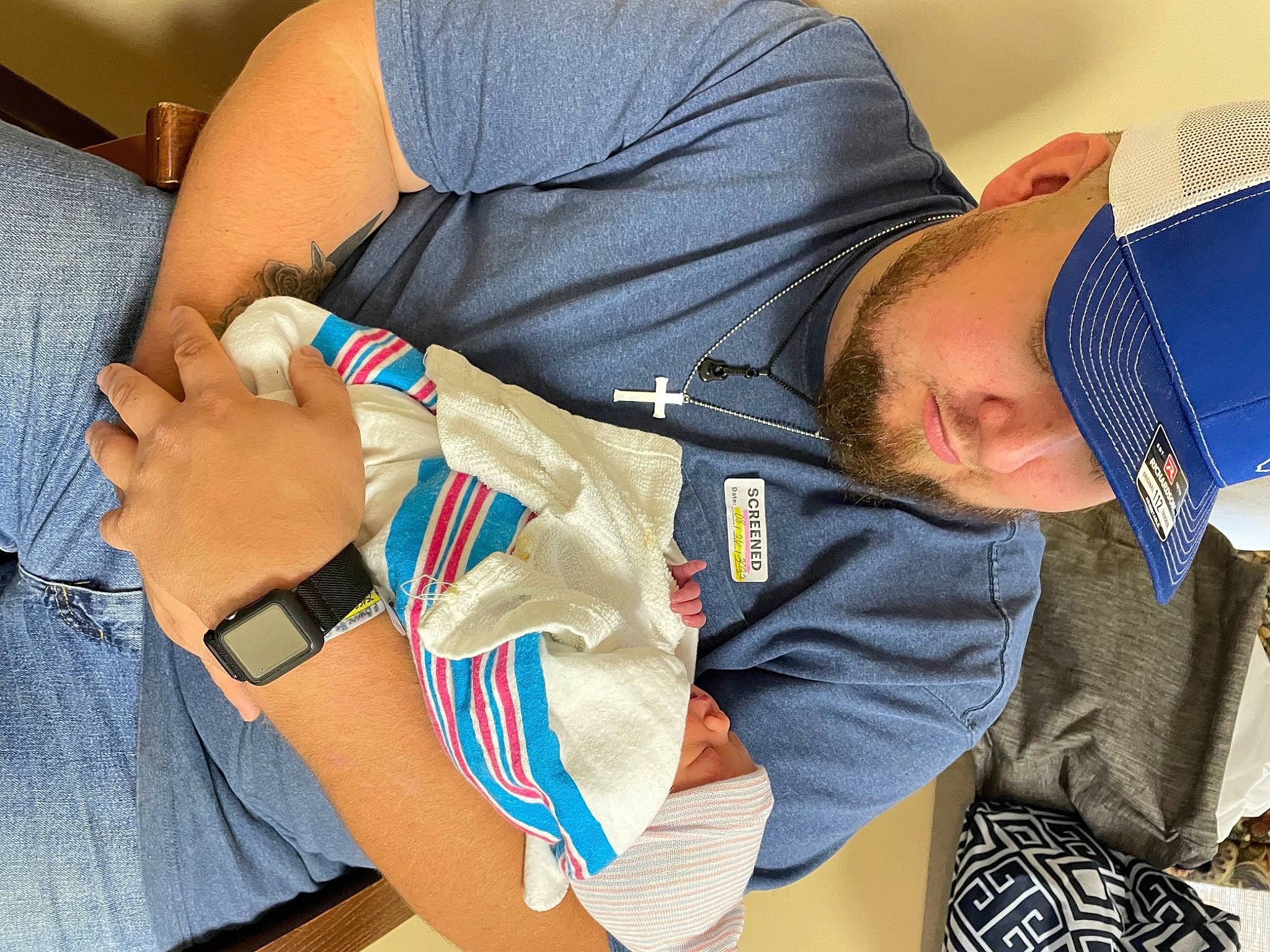 Aubreigh joined the competition — help win amazing prizes! comfort, elbow, electric_blue, eyewear, finger, gesture, glasses, hand, hat, headwear, human_leg, joint, knee, person, sleeve, sunglasses, thigh, thumb, trunk, waist