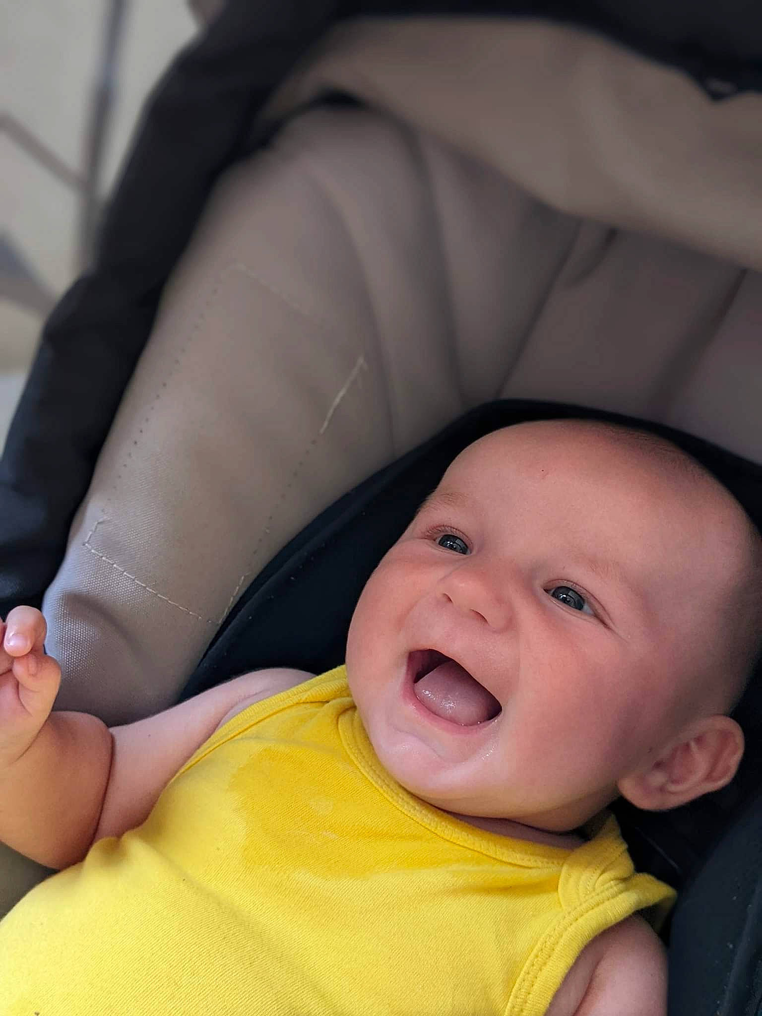 Ludwig participe au concours pour gagner de l'argent avec cette photo : baby, baby_toddler_clothing, cheek, chin, comfort, face, facial_expression, finger, gesture, happy, headgear, iris, lip, mouth, neck, nose, person, skin, smile, textile