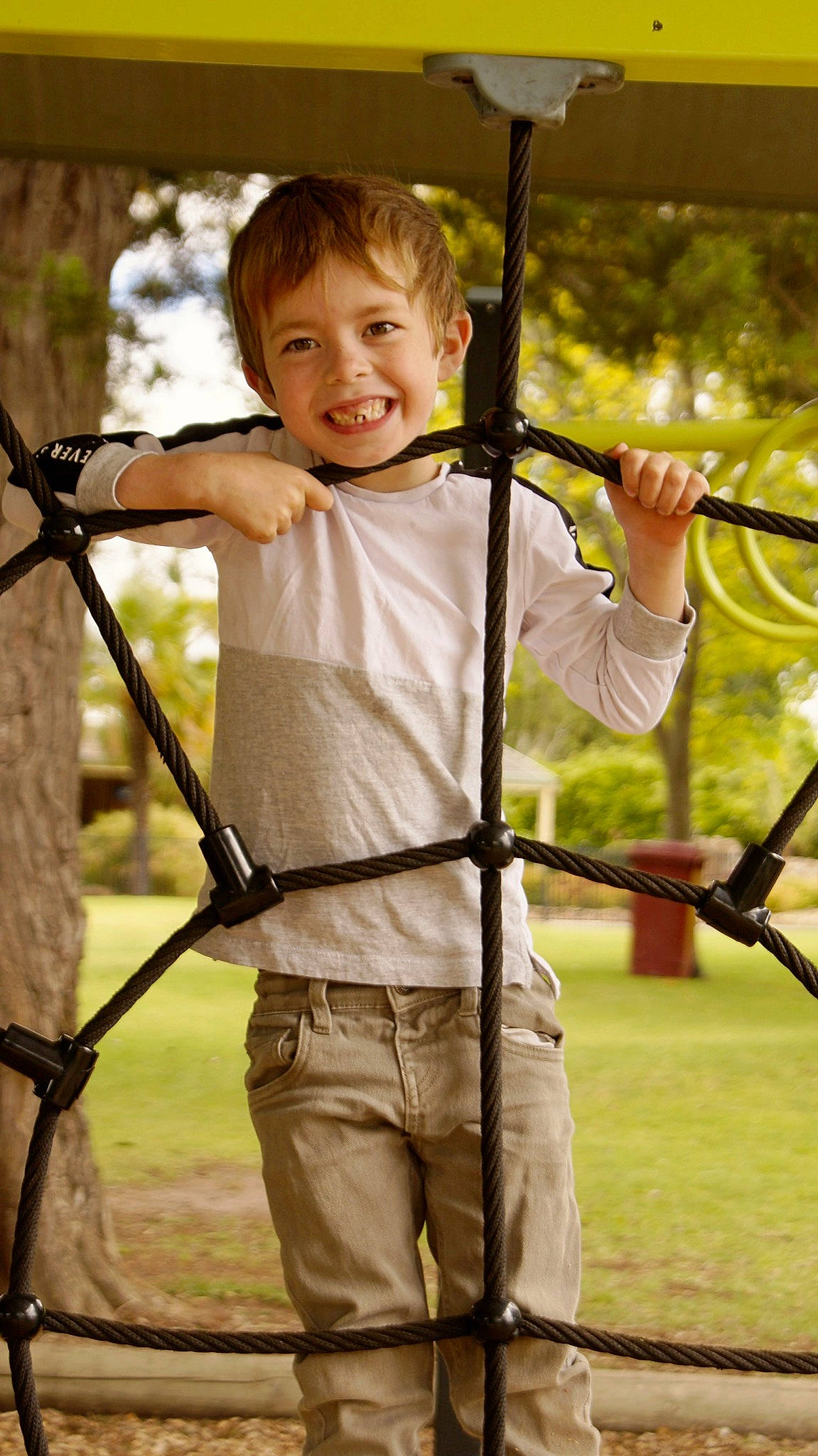 Lucas is registered to the contest to win money with this photo: archery, arrow, bow, bow_and_arrow, child, compound_bow, field_archery, joy, person, recreation, target_archery