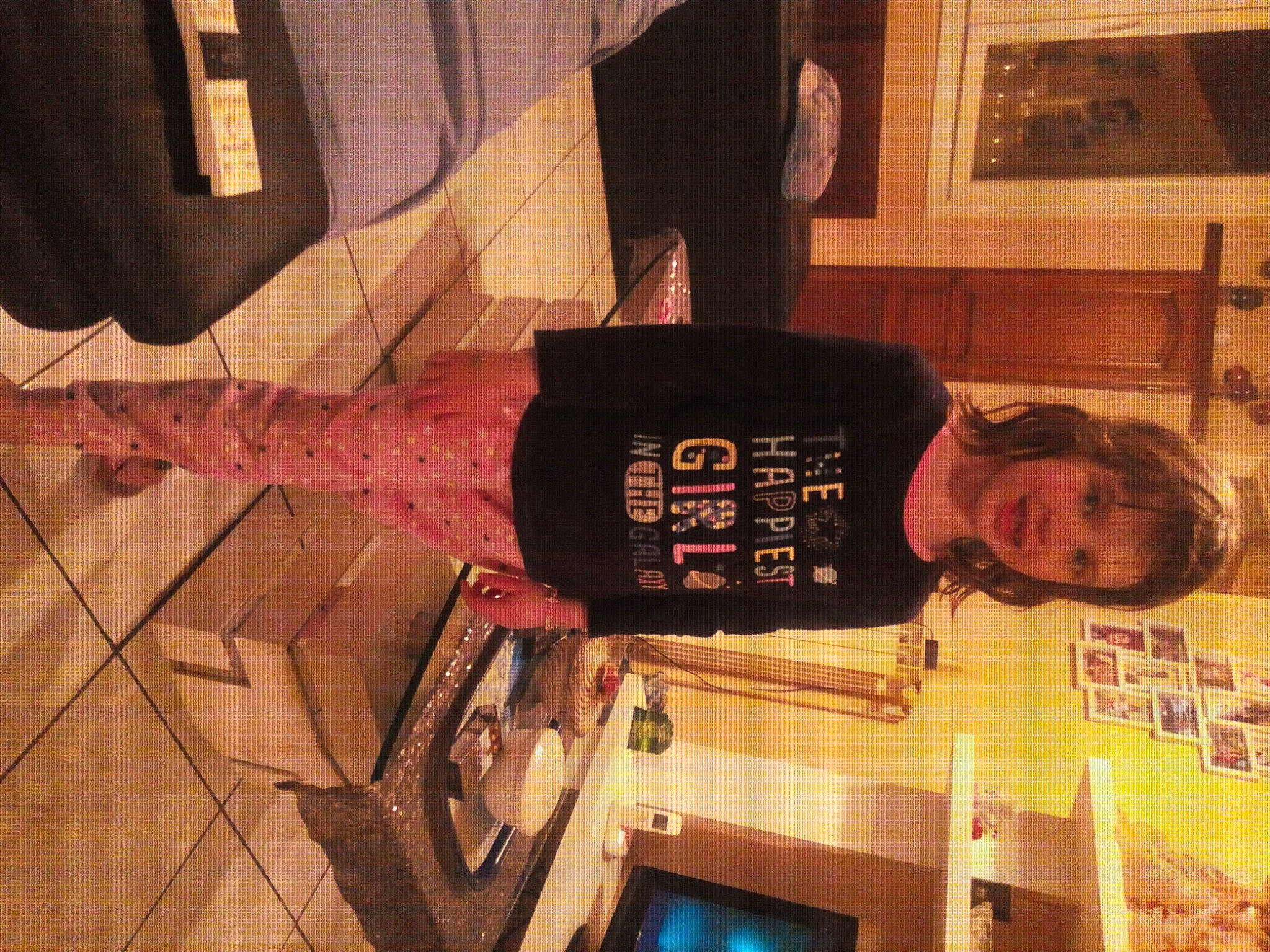 Coraline participe au concours pour gagner de l'argent avec cette photo : building, ceiling, curtain, flooring, fun, hat, person, room, space, stairs, t_shirt, textile, wood