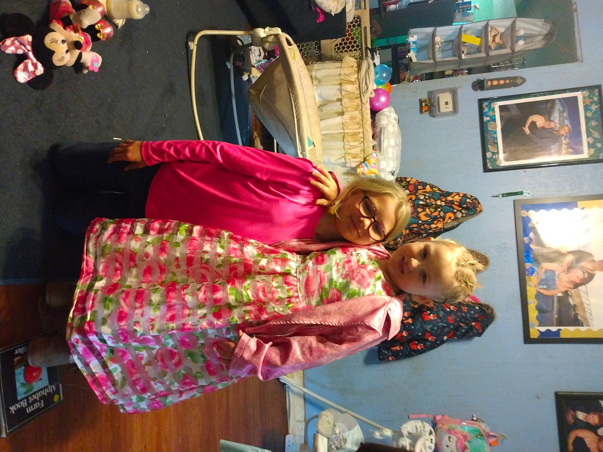 Izabella is registered to the contest to win money with this photo: art, artist, blurred, event, fashion_design, joy, magenta, pattern, peach, person, picture_frame, room, textile, visual_arts