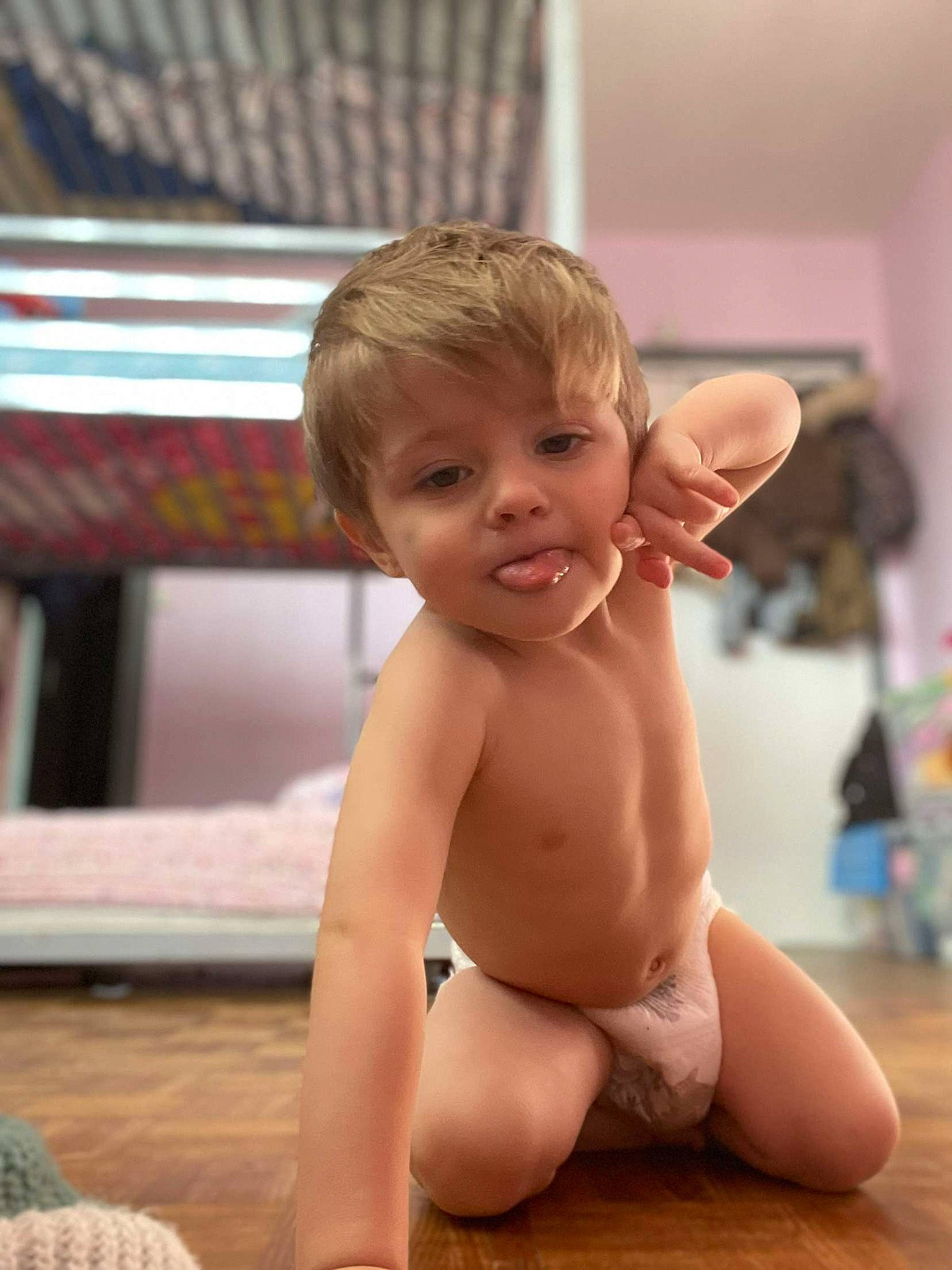 Laëden a rejoint le concours — aidez-le/la à gagner de superbes lots ! baby, cheek, chest, eye, face, finger, flooring, hairstyle, happy, head, human_body, leisure, person, shoulder, skin, smile, stomach, thigh, thumb, toddler