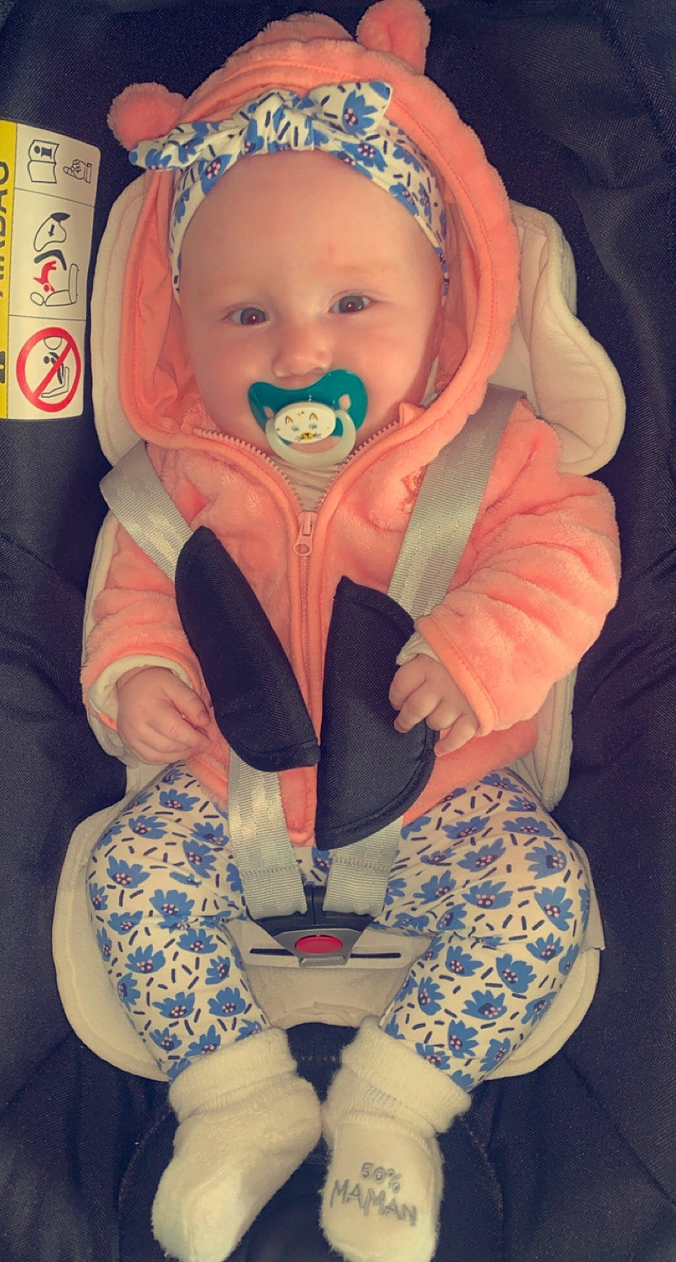 Aliya a rejoint le concours — aidez-le/la à gagner de superbes lots ! baby, baby_toddler_clothing, cap, cheek, comfort, eye, face, happy, head, headgear, headwear, iris, leg, mouth, neck, nose, person, pink, skin, sleeve