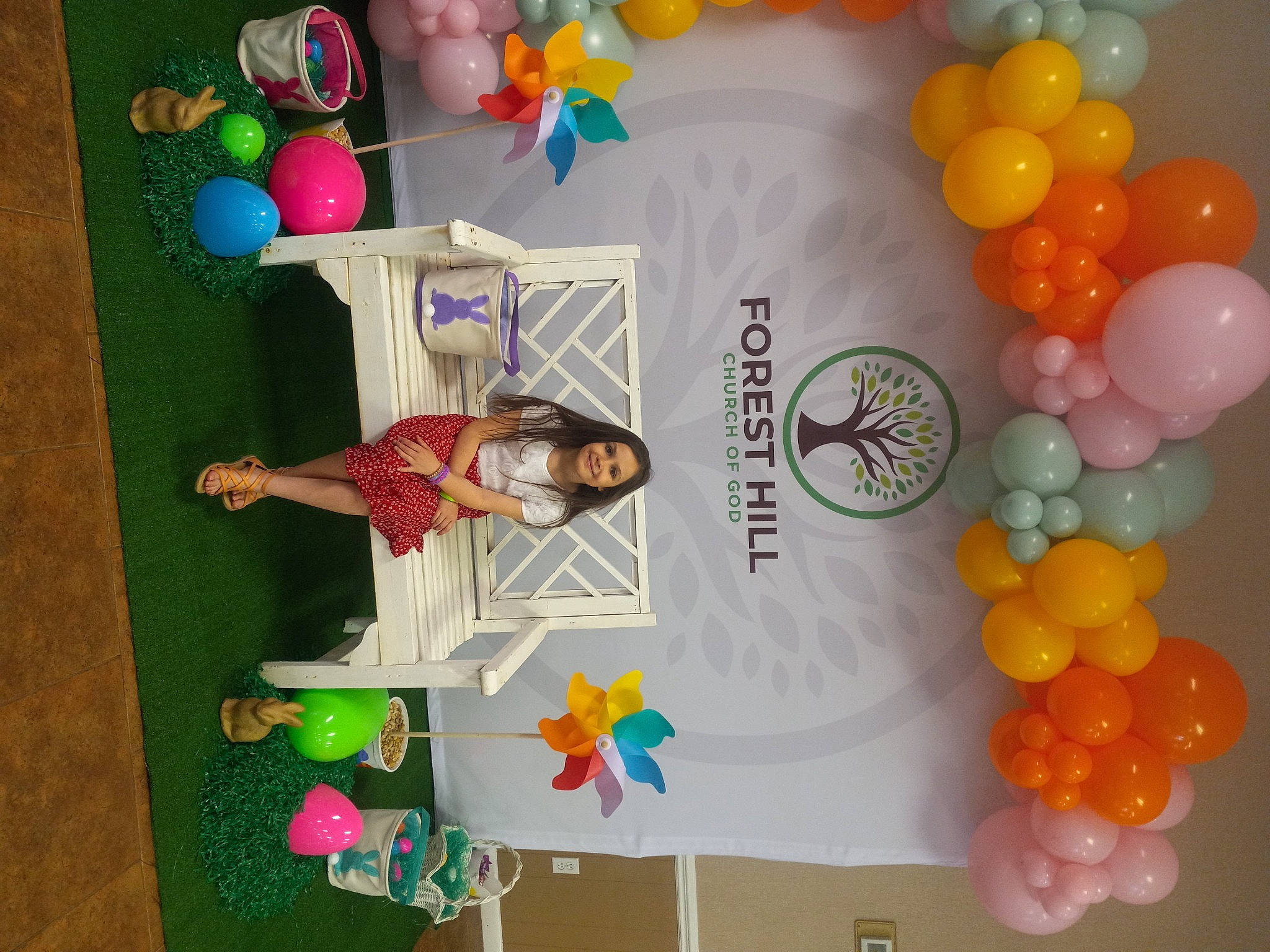 Paisley is registered to the contest to win money with this photo: balloon, child, circle, event, fun, green, happy, joy, party, party_supply, person, play, room, sharing, smile, sweetness, toy, visual_arts, yellow
