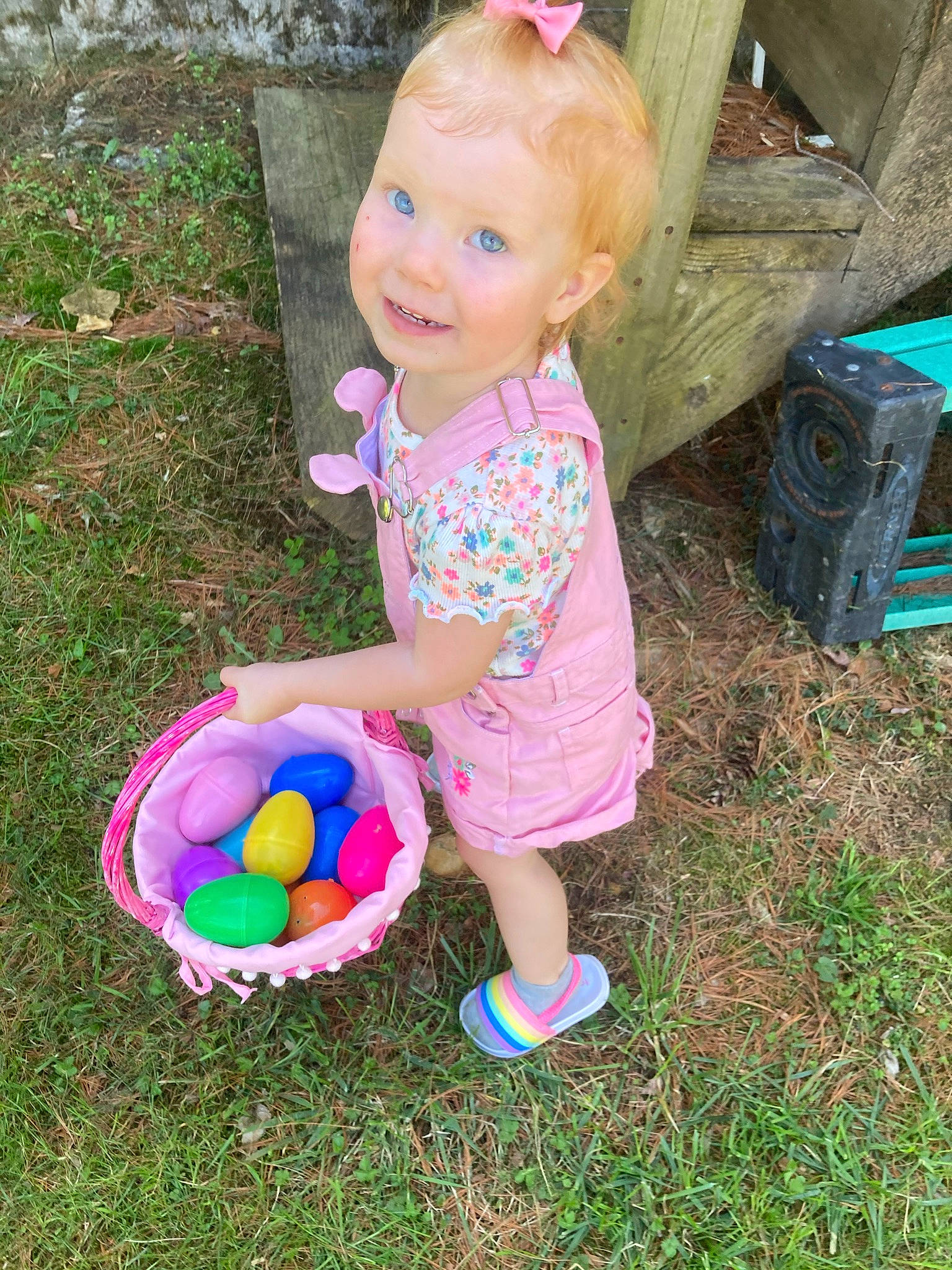 Jazlyn is registered to the contest to win money with this photo: baby_toddler_clothing, ball, child, easter, easter_egg, event, fun, grass, happy, joy, lawn, leisure, people_in_nature, person, pink, play, recreation, smile, sports_toy, summer