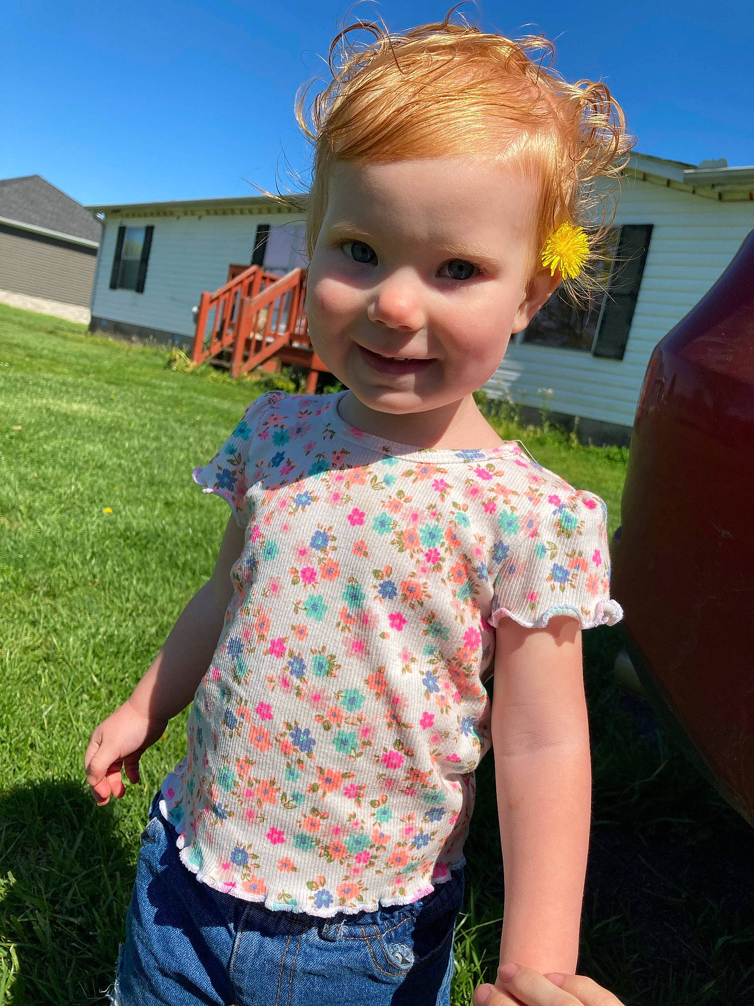 Jazlyn is registered to the contest to win money with this photo: blue, cool, facial_expression, fun, grass, hair, happy, joy, leisure, neck, people_in_nature, person, pink, plant, public_space, shoulder, sky, sleeve, smile, summer