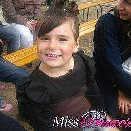Cindy participe au concours pour gagner de l'argent avec cette photo :