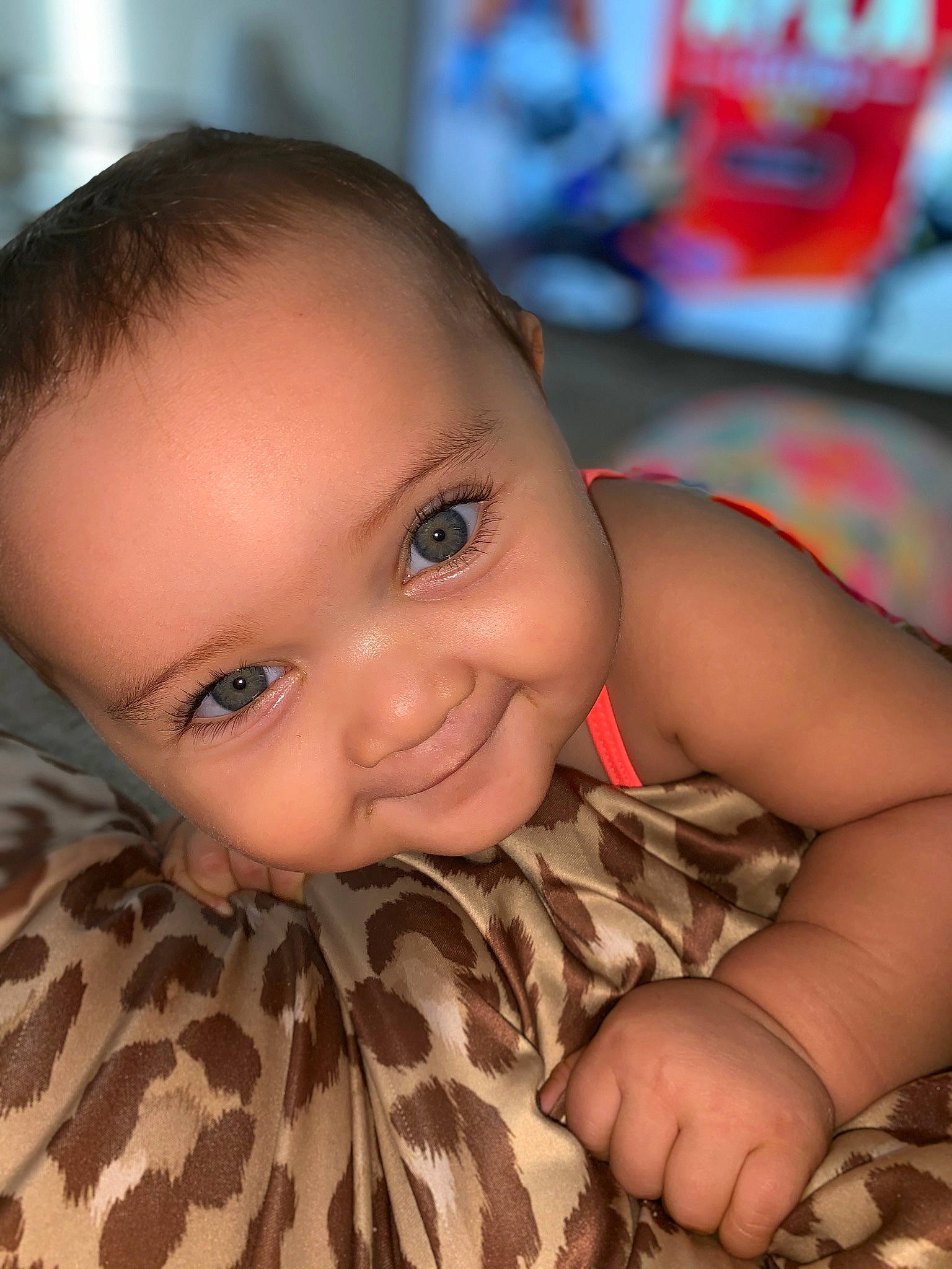 Amariana is registered to the contest to win money with this photo: baby, cheek, child, eye, face, finger, forehead, head, iris, joy, lip, mouth, nose, organ, person, skin, smile, thumb, toddler