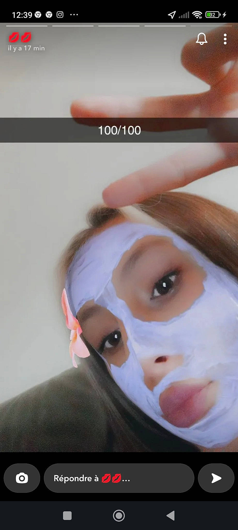 Eva a rejoint le concours — aidez-le/la à gagner de superbes lots ! baby, cheek, child, ear, eyelash, font, fun, nose, person, personal_protective_equipment, photo_caption, portrait_photography, screenshot, selfie, toddler, window