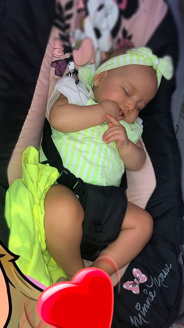 Hailey a rejoint le concours — aidez-le/la à gagner de superbes lots ! baby, baby_carriage, baby_products, child, person, product, toddler