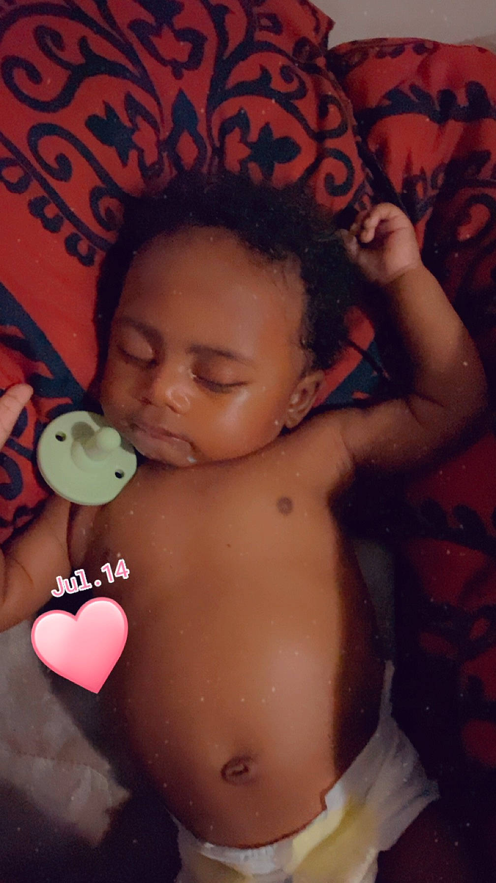 Brejian is registered to the contest to win money with this photo: cheek, chest, chin, eye, eyebrow, eyelash, facial_expression, finger, flash_photography, forehead, hairstyle, happy, head, lip, mouth, muscle, neck, nose, organ, person