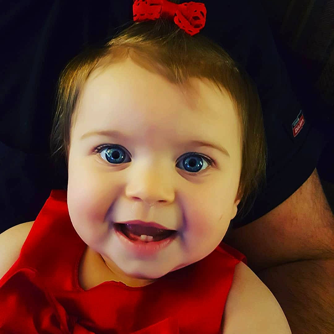 Adilena is registered to the contest to win money with this photo: baby, beauty, cheek, child, chin, eye, eyebrow, face, facial_expression, forehead, hair, head, joy, lip, mouth, nose, organ, person, red, skin